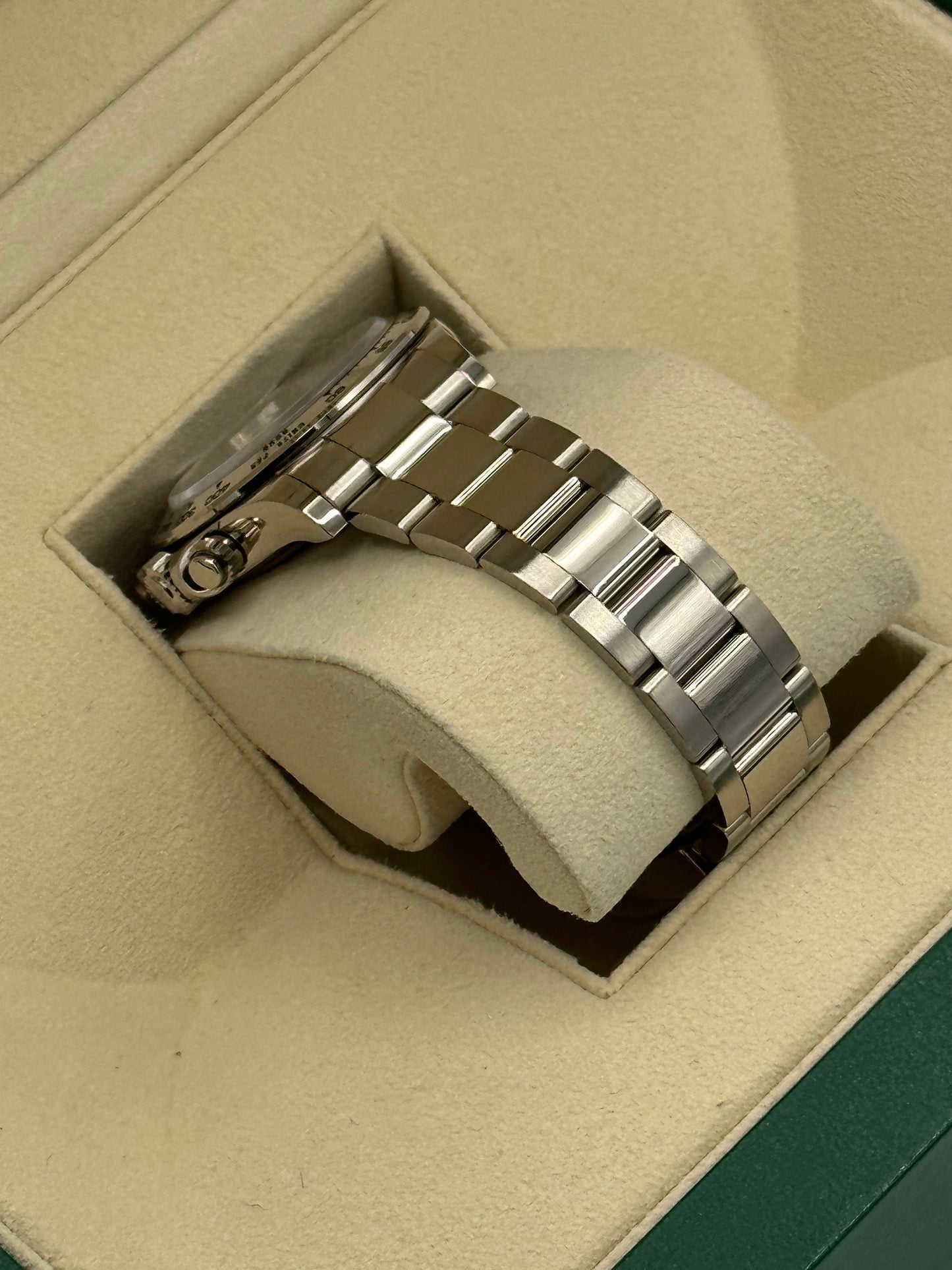 2022 Rolex Daytona 40mm 116509 White Gold Silver Dial Oyster - MyWatchLLC