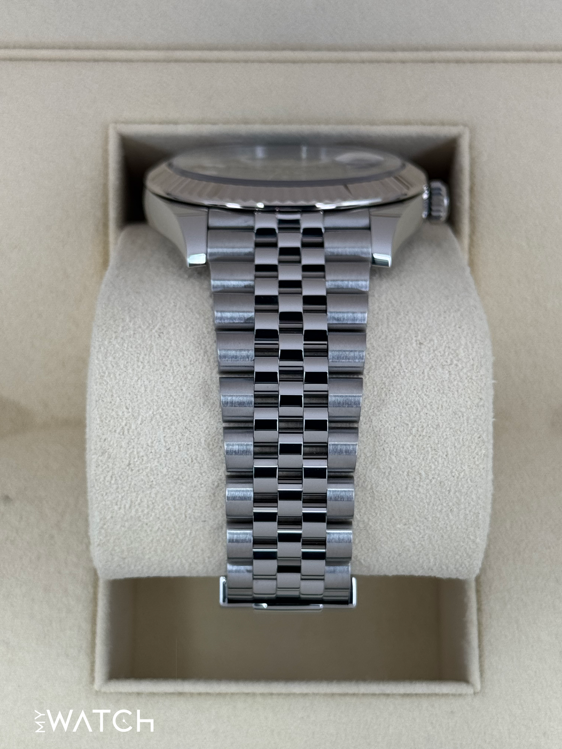 2022 Rolex Datejust 41mm 126334 Stainless Steel Jubilee Blue Dial - MyWatchLLC