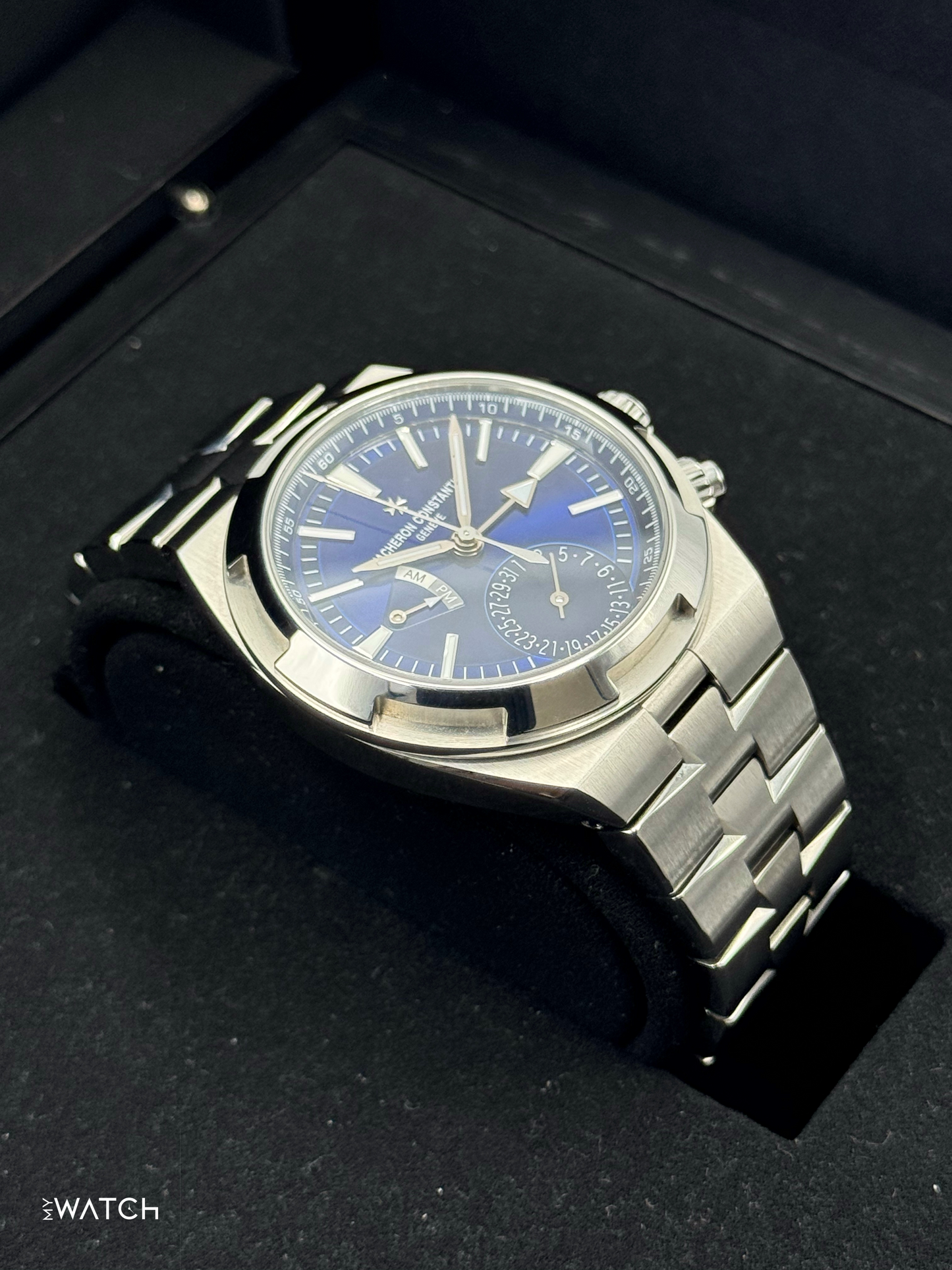 2023 Vacheron Constantin Overseas Dual Time 41mm 7900V Blue Dial - MyWatchLLC