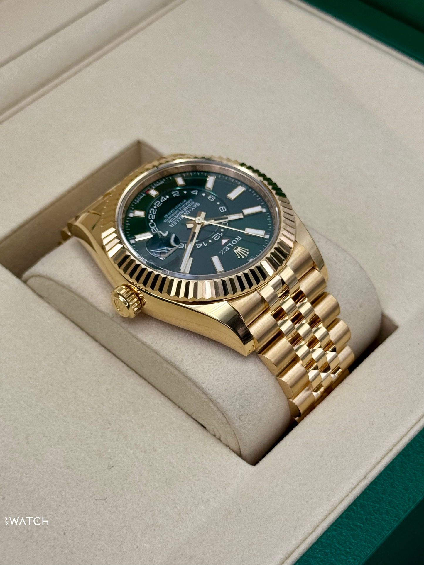 2025 Rolex Sky-Dweller 42mm 336938 Yellow Gold Jubilee Green Dial