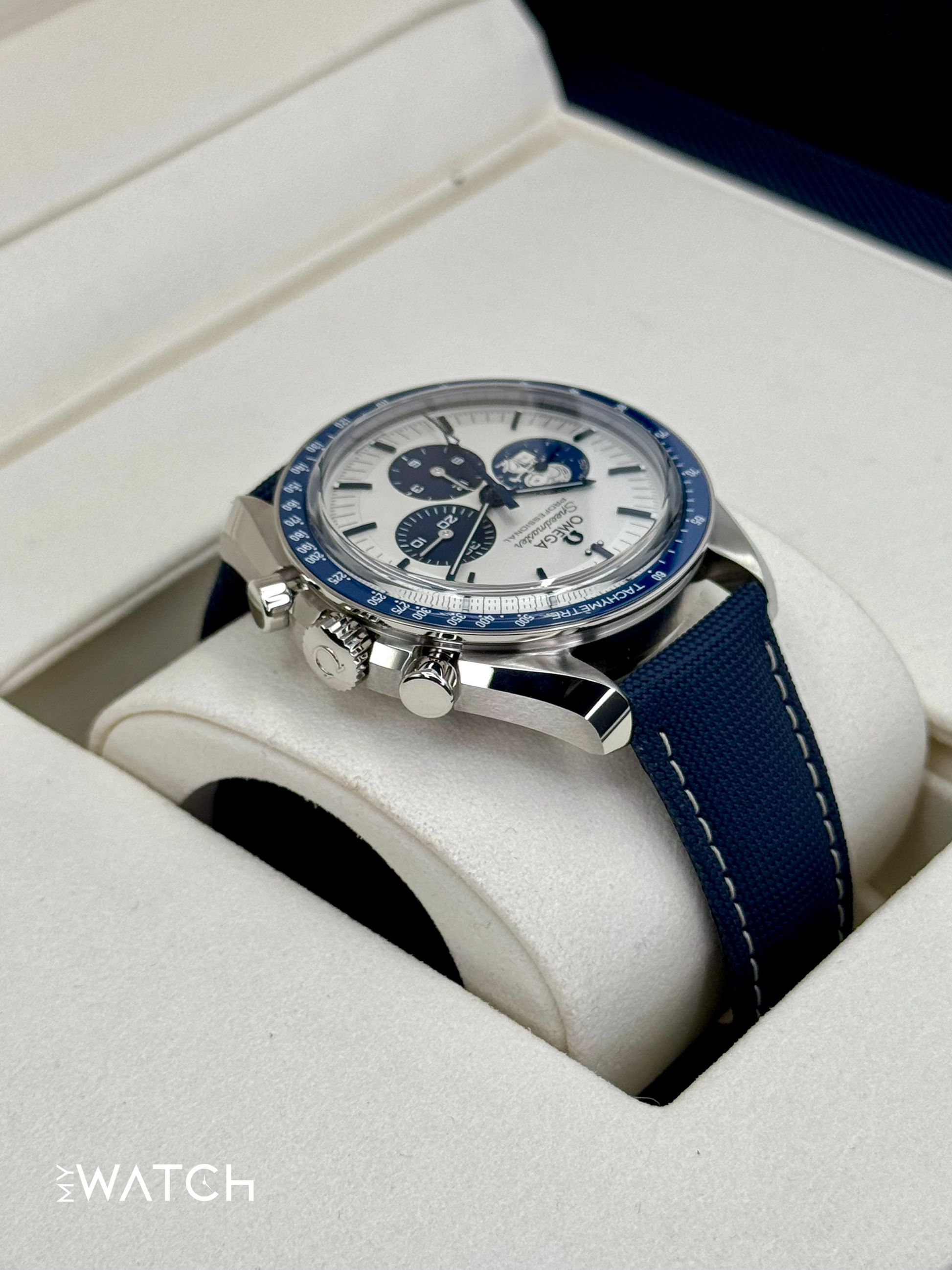 NEW 2025 Omega Speedmaster Silver Snoopy Award 310.32.42.50.02.001 - MyWatchLLC