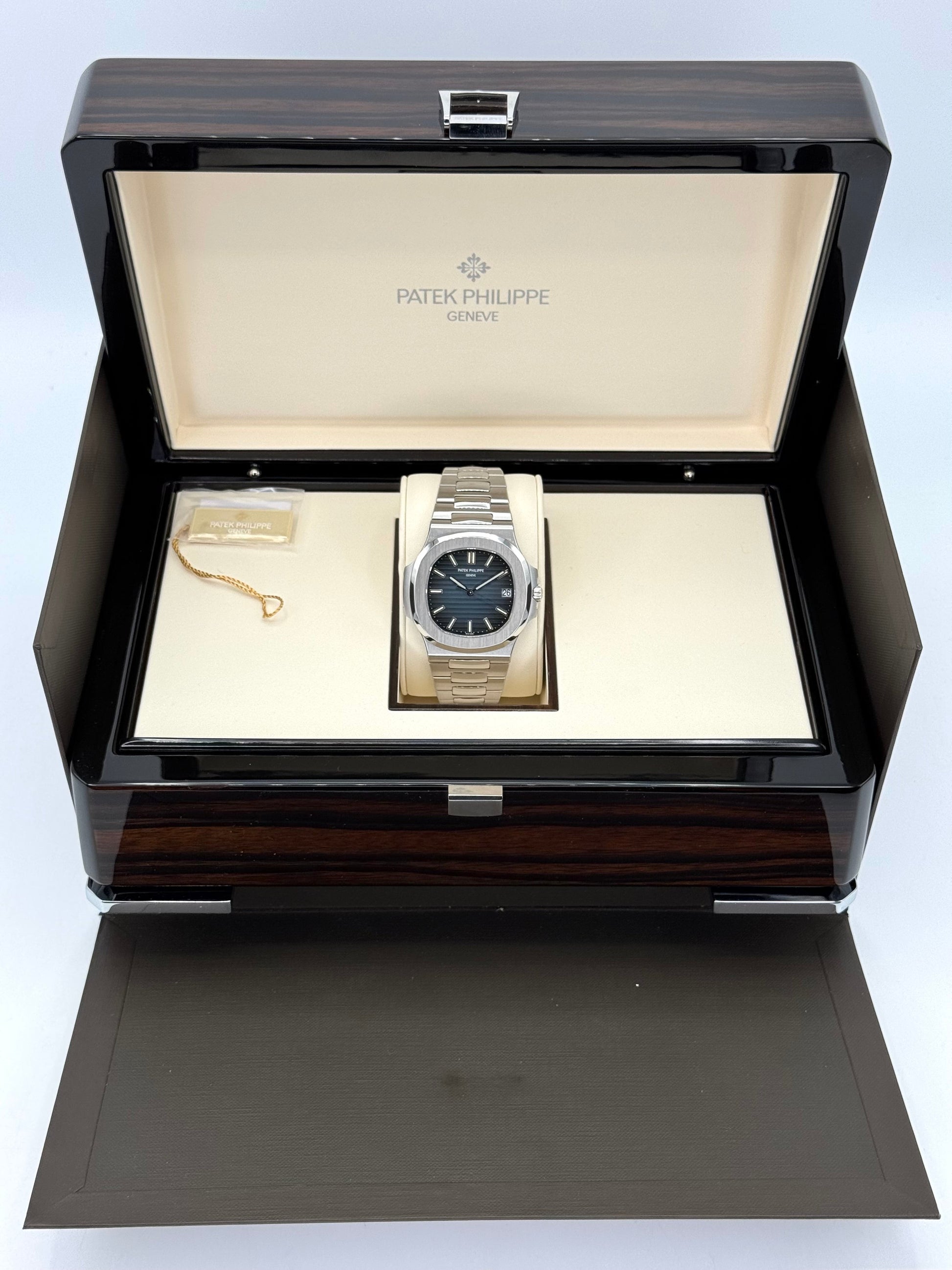 Patek Philippe Nautilus 40mm 5711/1A tainless Steel Blue Dial - MyWatchLLC