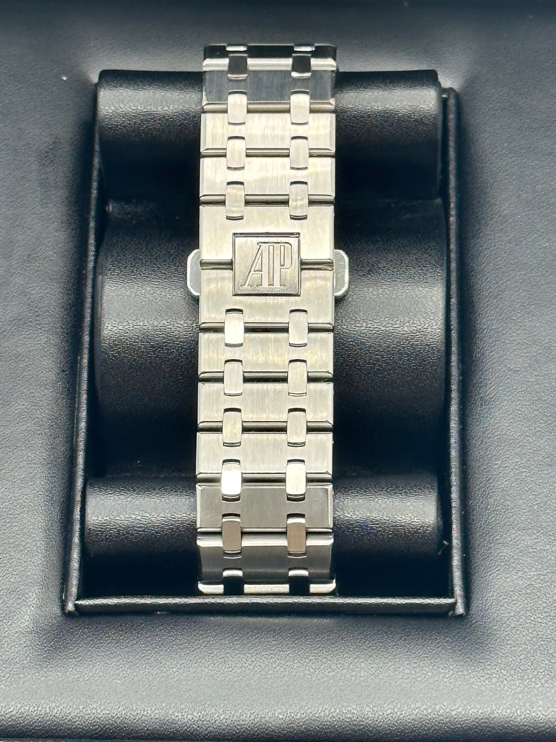 2011 Audemars Piguet 39mm 15300ST Royal Oak Stainless Steel White Dial - MyWatchLLC