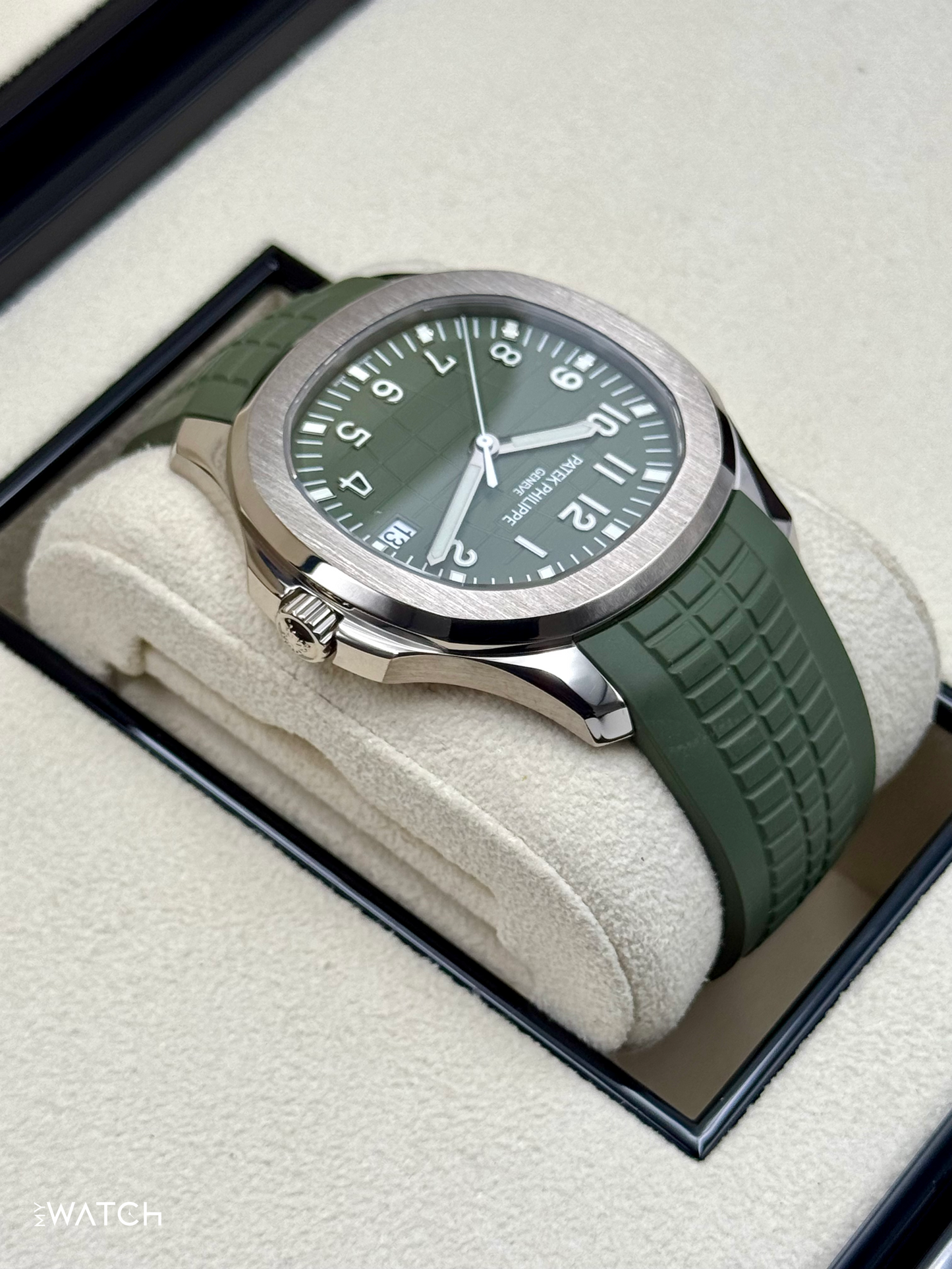 2022 Patek Philippe Aquanaut 5168G 42.2mm White Gold Green Dial - MyWatchLLC