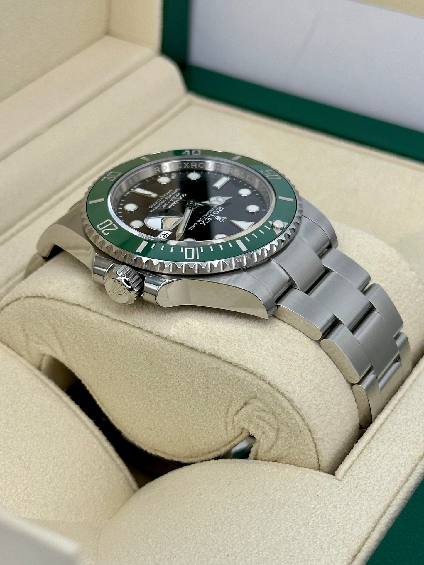 NEW 2022 Rolex Submariner Date “Starbucksâ€?41mm 126610LV Oyster Black Dial - MyWatchLLC