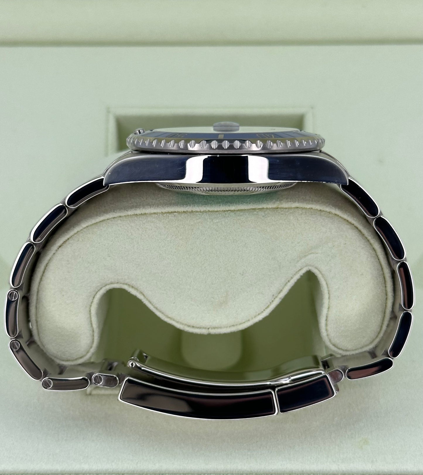 2009 Rolex Submariner Date “Smurfâ€?40mm 116619LB White Gold Blue Dial - MyWatchLLC