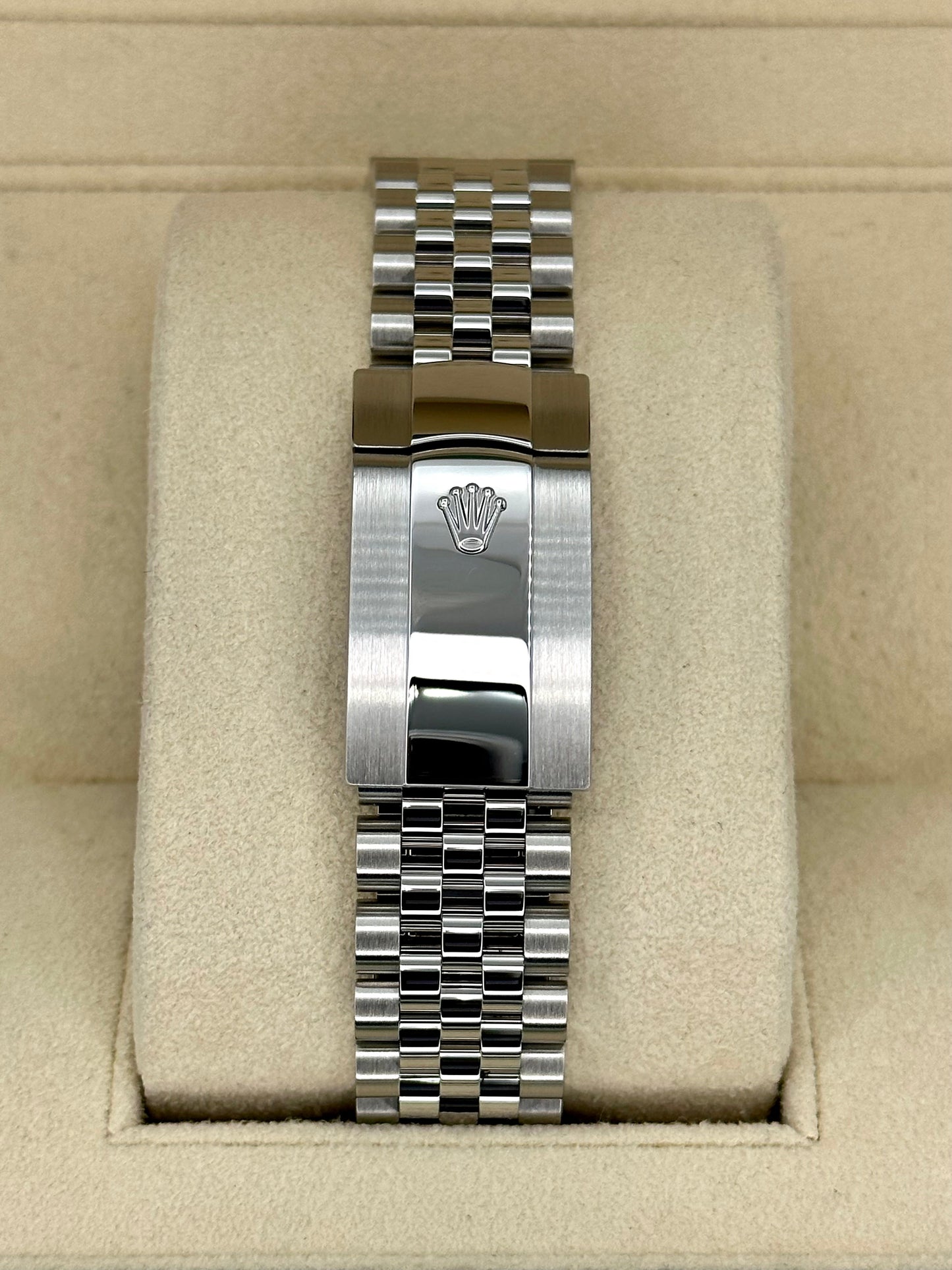 2022 Rolex Datejust 41mm 126300 Jubilee Wimbledon Dial - MyWatchLLC