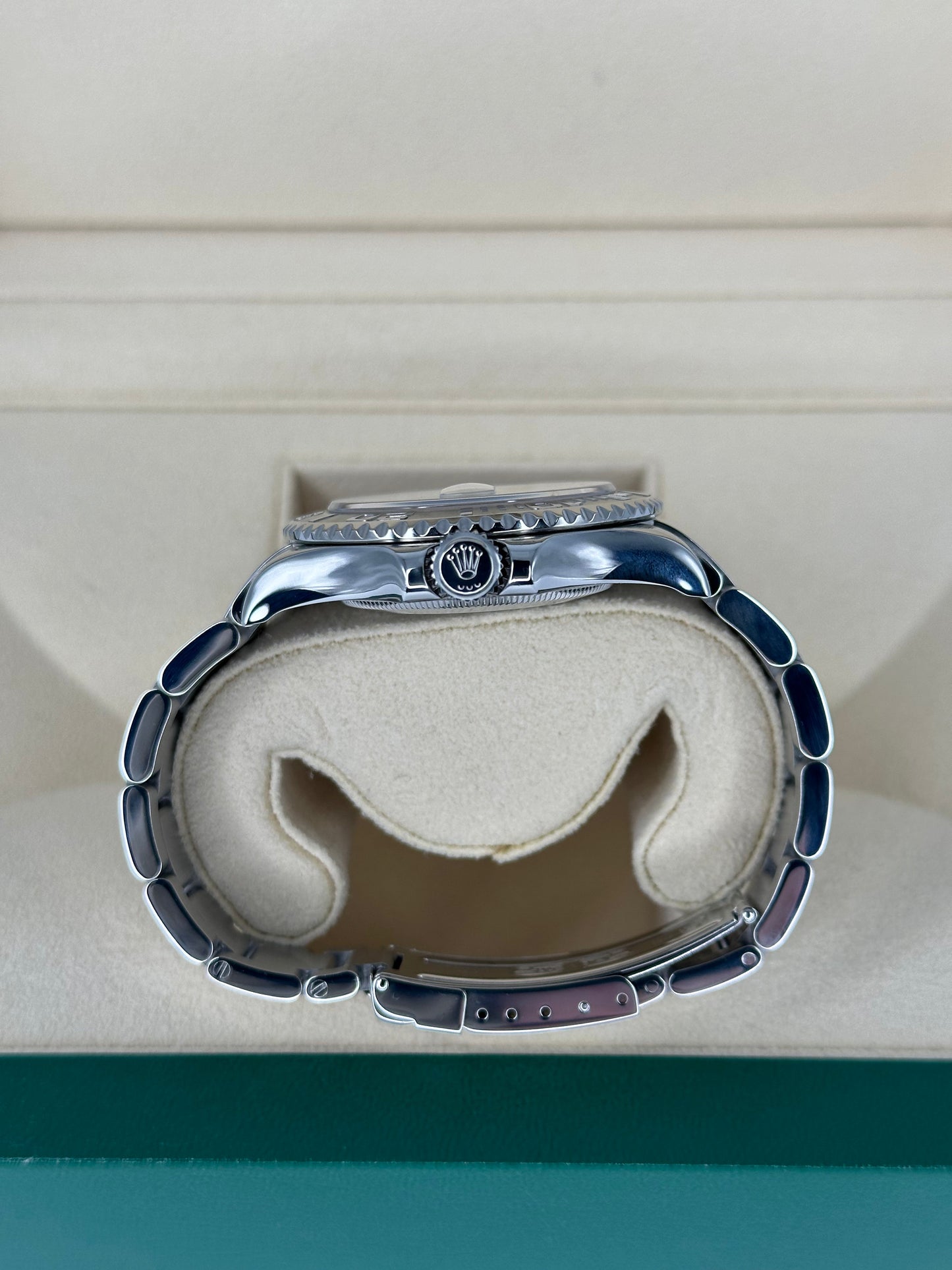 2004 Rolex Yacht-Master 40mm 16622 Stainless Steel Oyster Silver Dial - MyWatchLLC