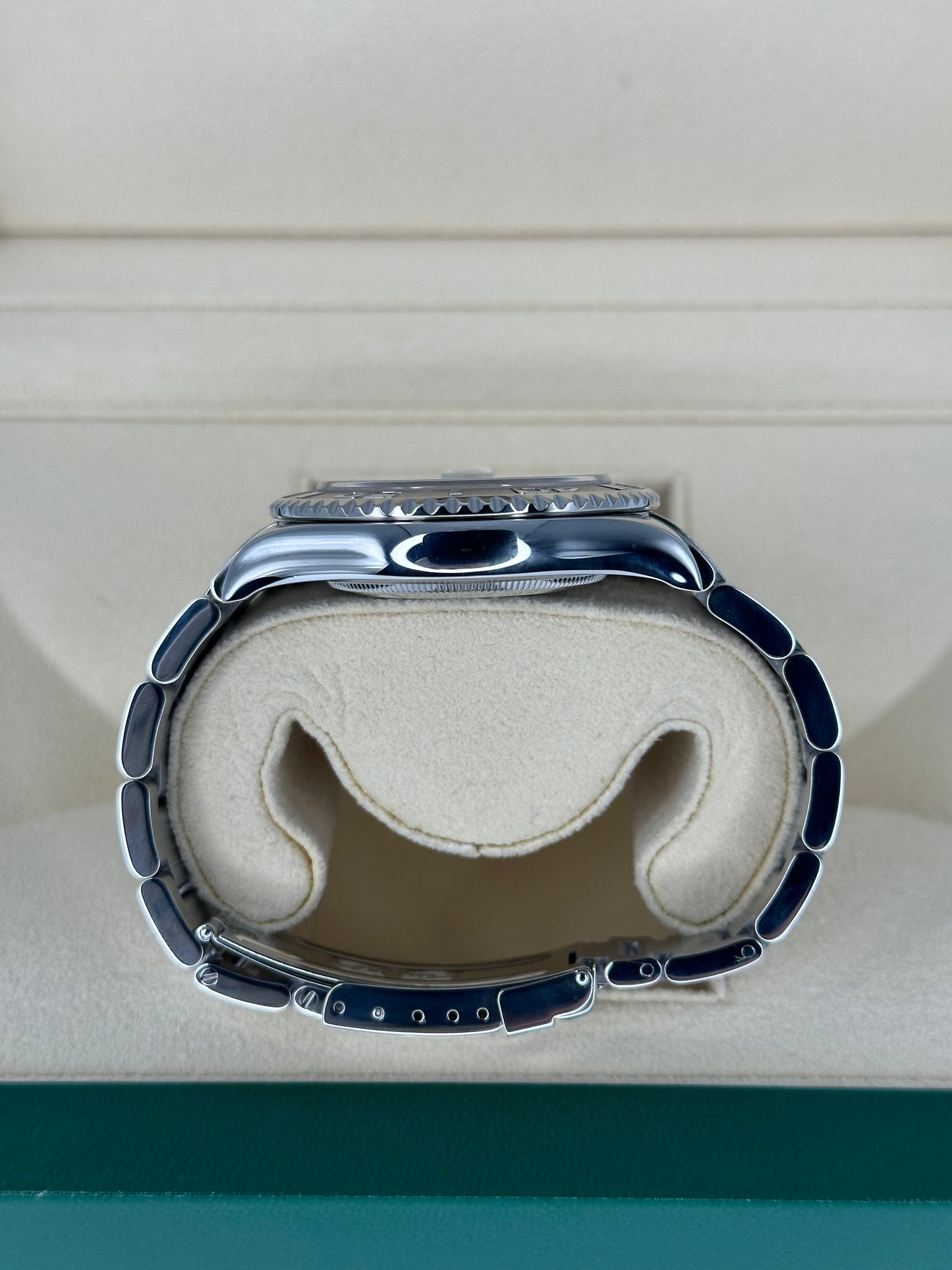 2004 Rolex Yacht-Master 40mm 16622 Stainless Steel Oyster Silver Dial - MyWatchLLC