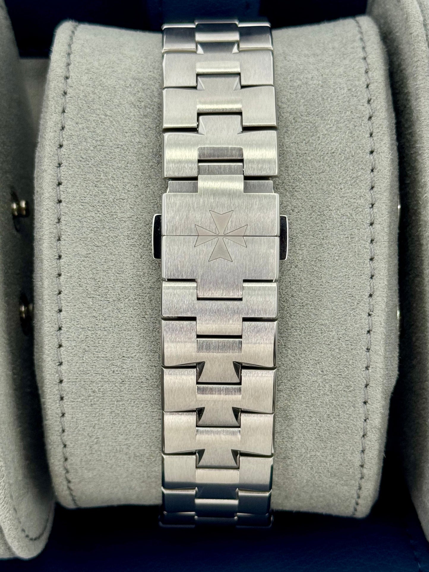 NEW 2025 Vacheron Constantin Overseas 41mm 7920V Dual Time Black Dial - MyWatchLLC