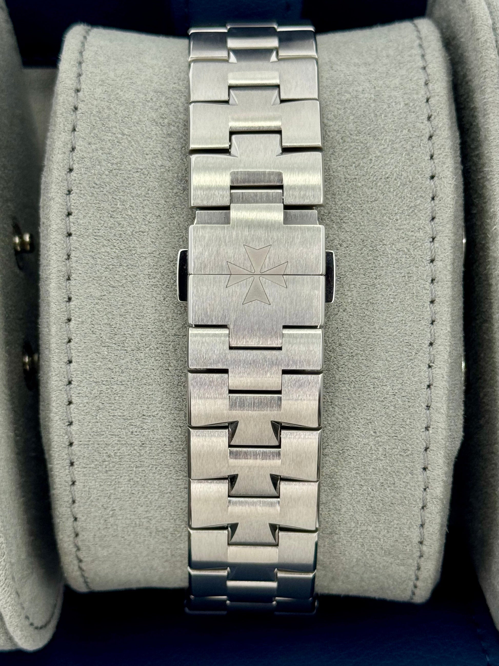 NEW 2025 Vacheron Constantin Overseas 41mm 7920V Dual Time Black Dial - MyWatchLLC