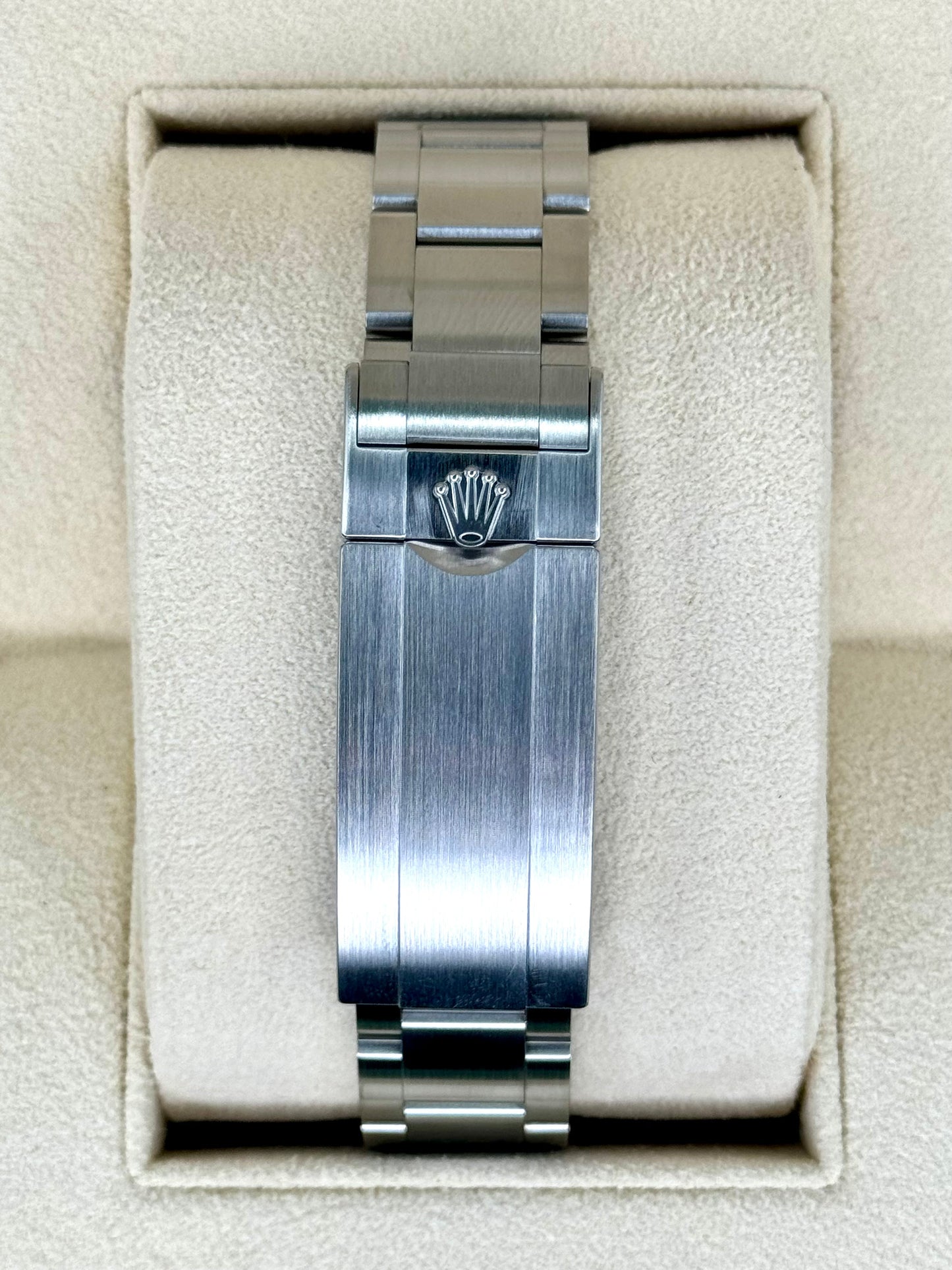 2018 Rolex Submariner “Hulkâ€?40mm 116610LV Green Dial - MyWatchLLC