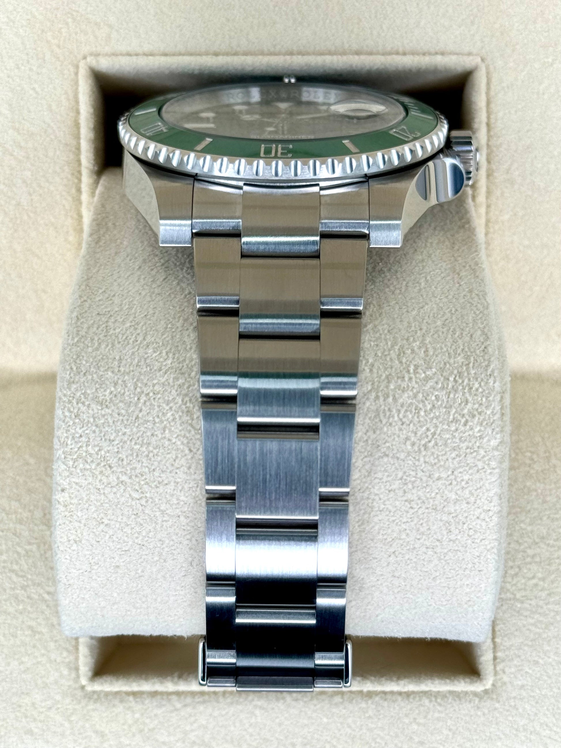 2018 Rolex Submariner “Hulkâ€?40mm 116610LV Green Dial - MyWatchLLC