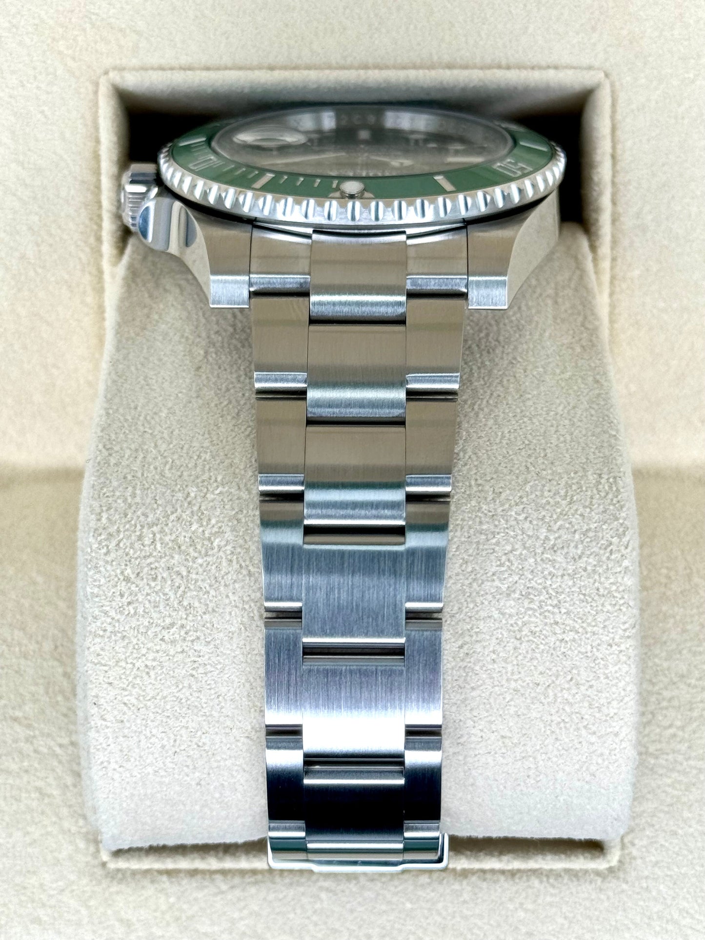 2018 Rolex Submariner “Hulkâ€?40mm 116610LV Green Dial - MyWatchLLC