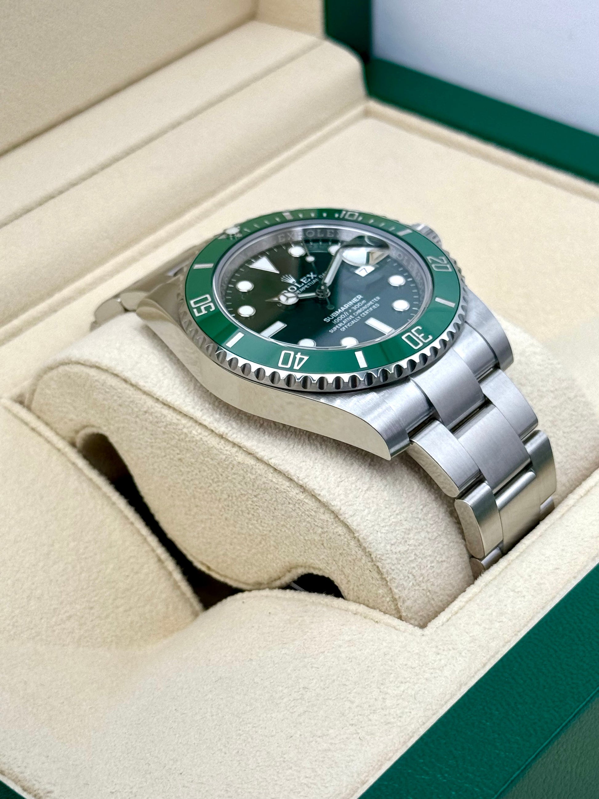 2018 Rolex Submariner “Hulkâ€?40mm 116610LV Green Dial - MyWatchLLC