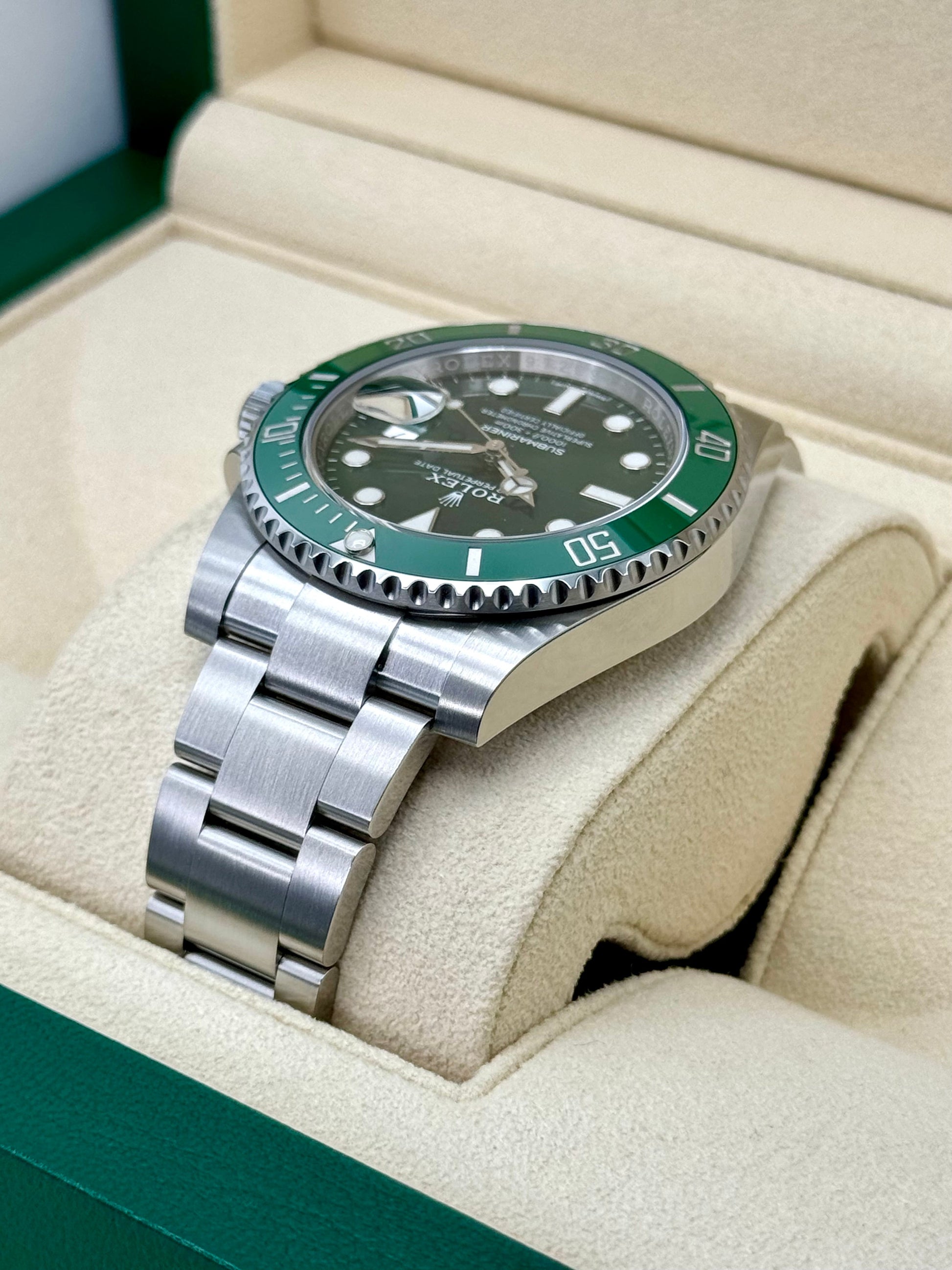 2018 Rolex Submariner “Hulkâ€?40mm 116610LV Green Dial - MyWatchLLC