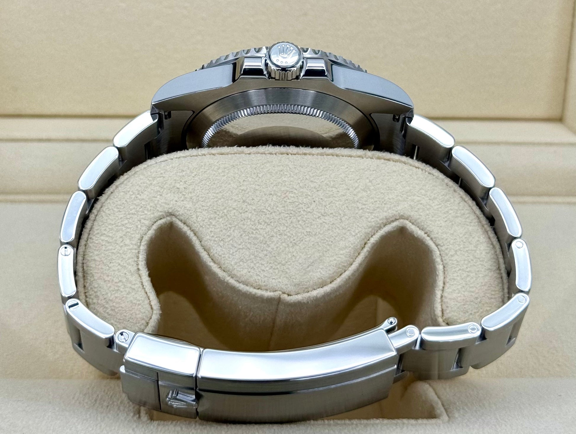 2018 Rolex Submariner “Hulkâ€?40mm 116610LV Green Dial - MyWatchLLC