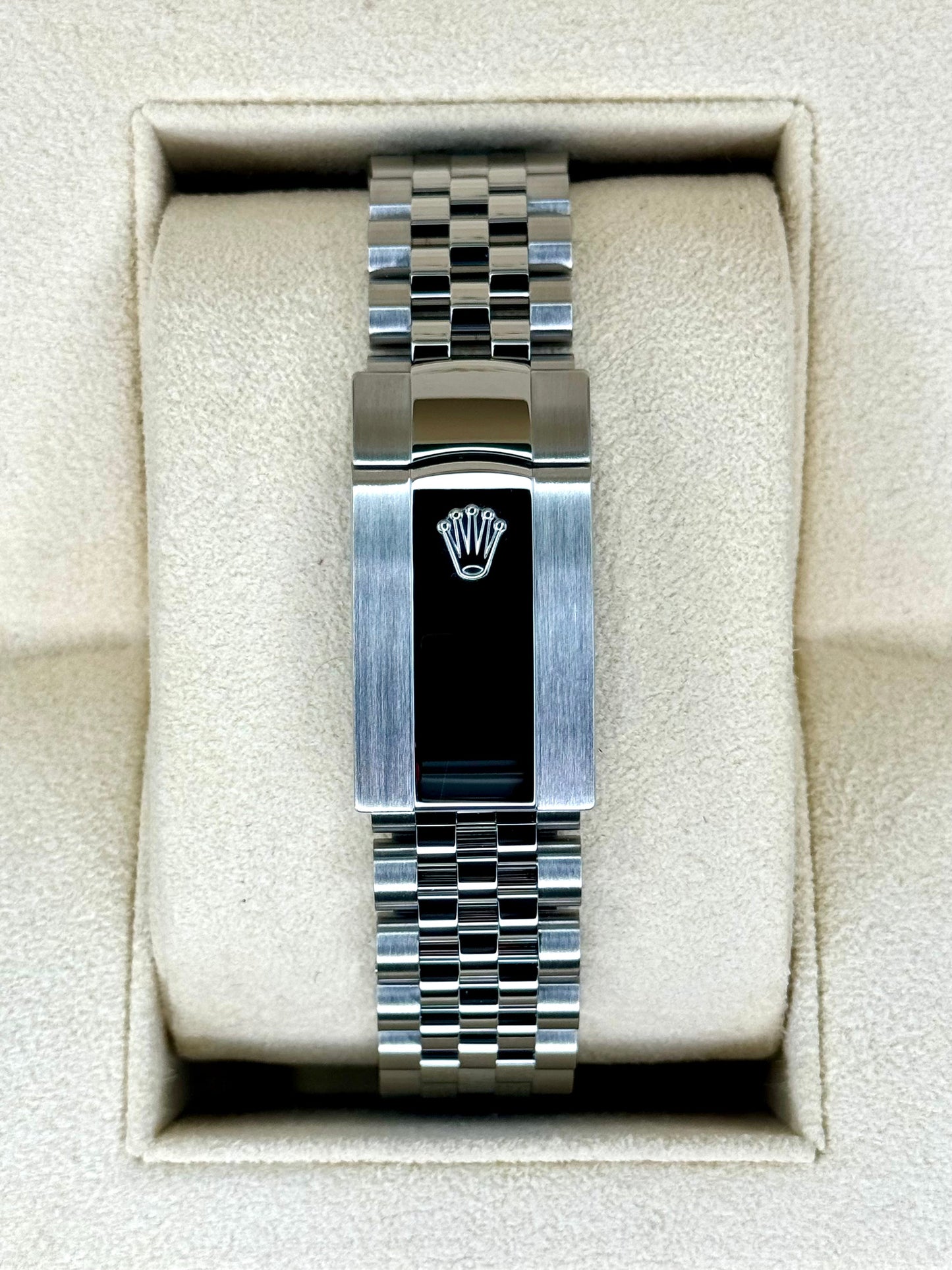 2022 Rolex Datejust 41mm 126334 Stainless Steel Jubilee Silver Dial - MyWatchLLC