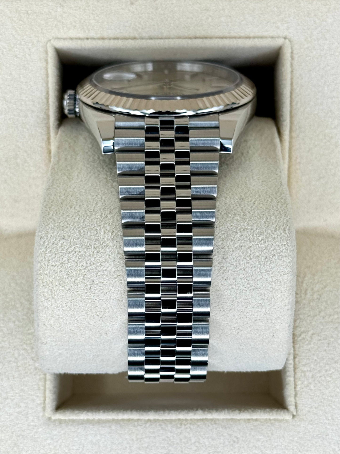 2022 Rolex Datejust 41mm 126334 Stainless Steel Jubilee Silver Dial - MyWatchLLC