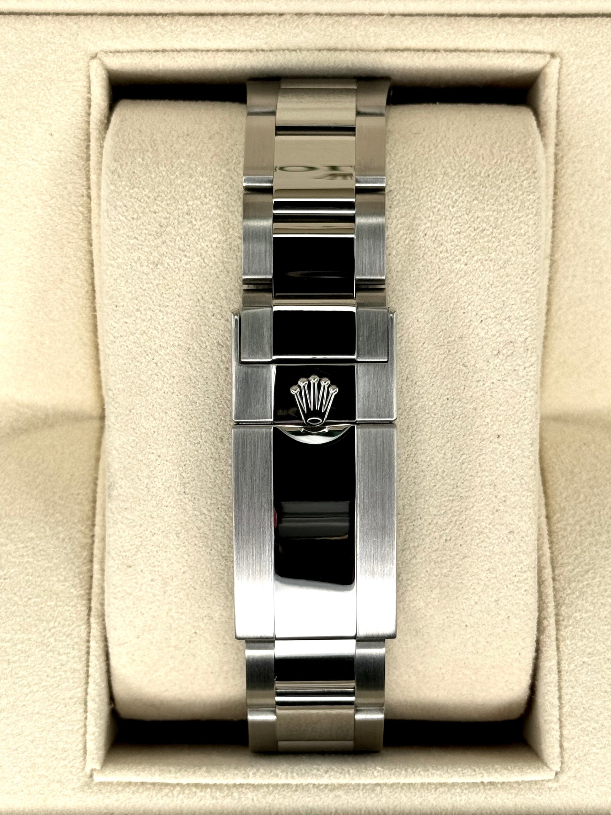 2018 Rolex GMT-Master II 40mm 116710LN Stainless Steel Black Dial - MyWatchLLC