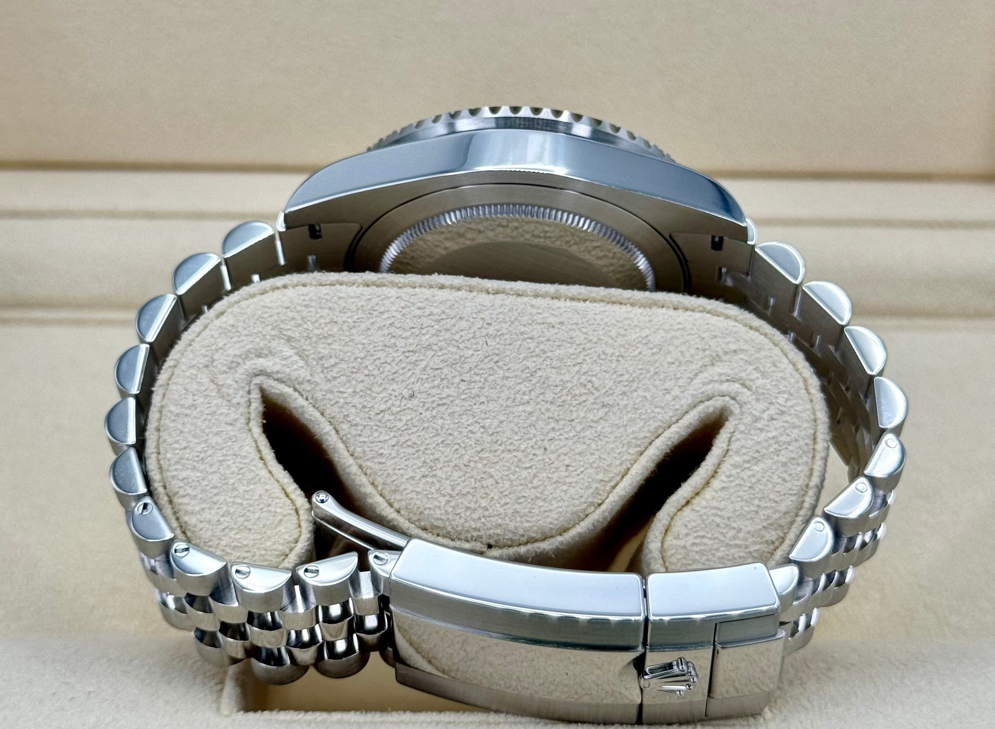 2022 Rolex GMT-Master II "Pepsi" 40mm 126710BLRO Jubilee Black Dial - MyWatchLLC