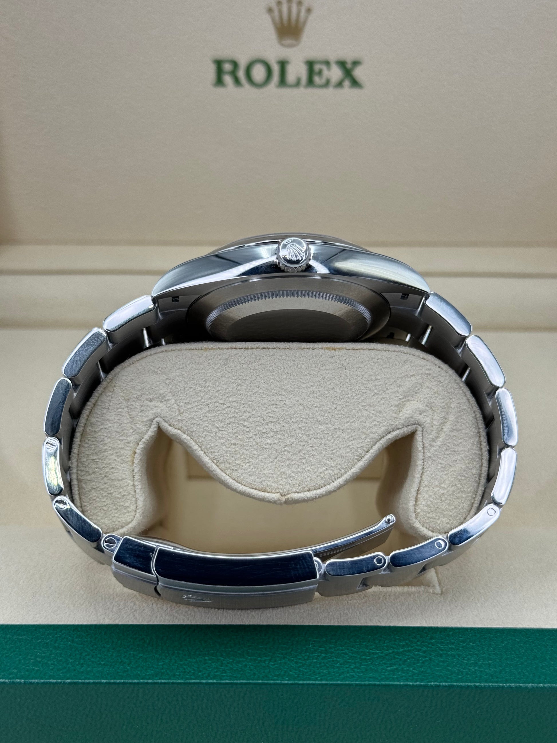 NEW 2023 Rolex Oyster Perpetual 41mm 124300 Stainless Steel Green Dial - MyWatchLLC