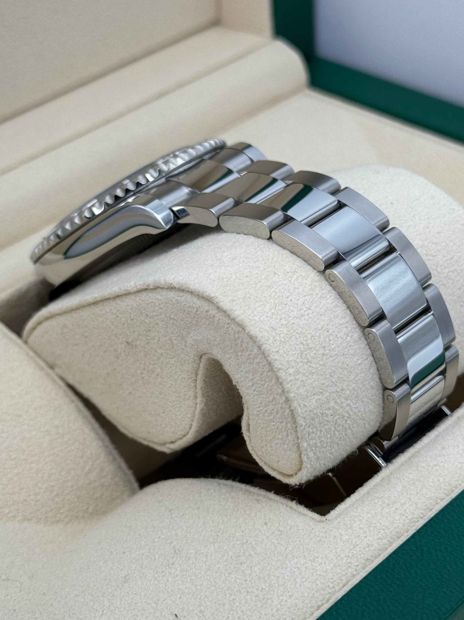 2023 Rolex Yacht-Master 40mm 126622 Stainless Steel Blue Dial - MyWatchLLC