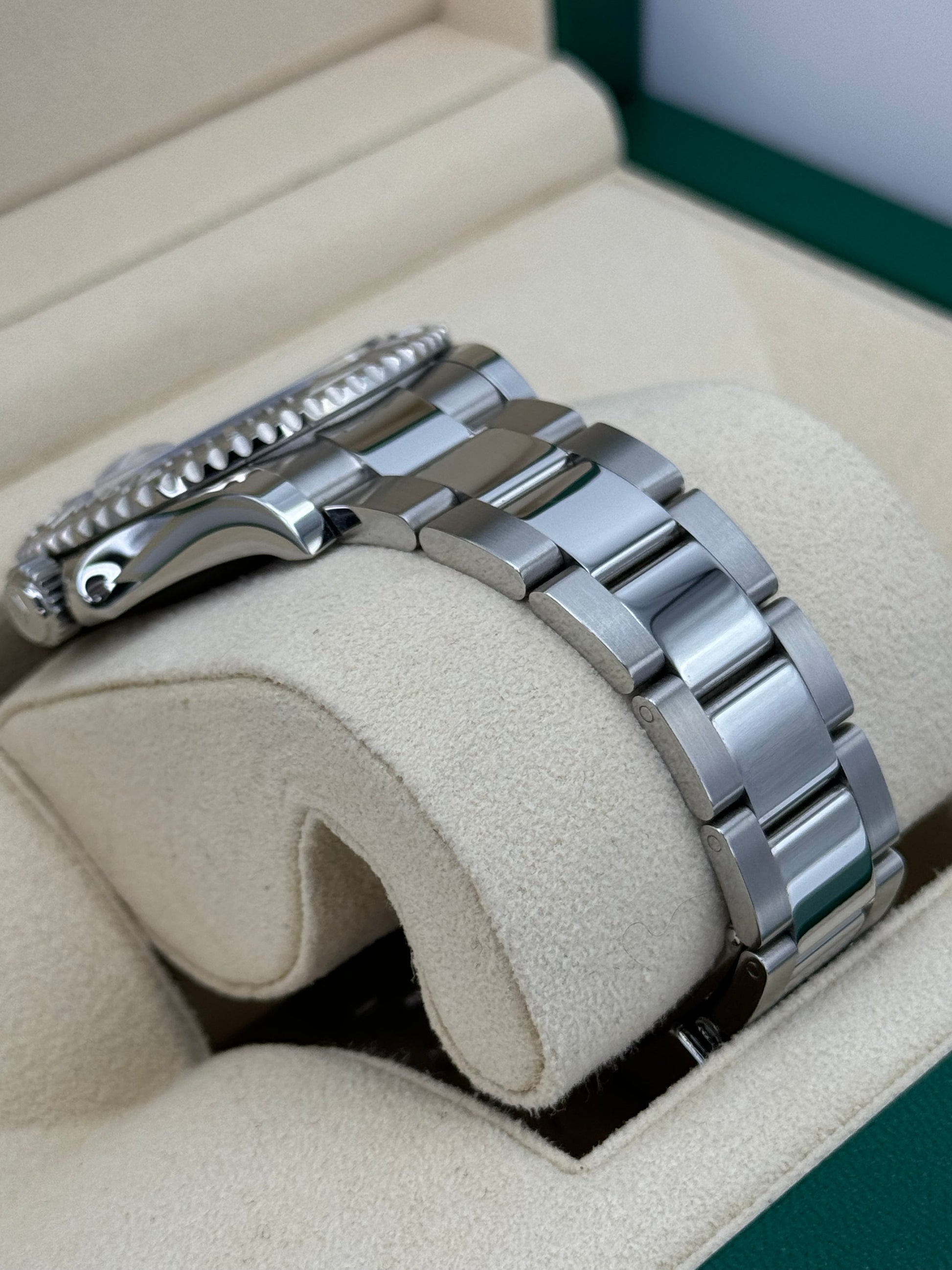 2023 Rolex Yacht-Master 40mm 126622 Stainless Steel Blue Dial - MyWatchLLC