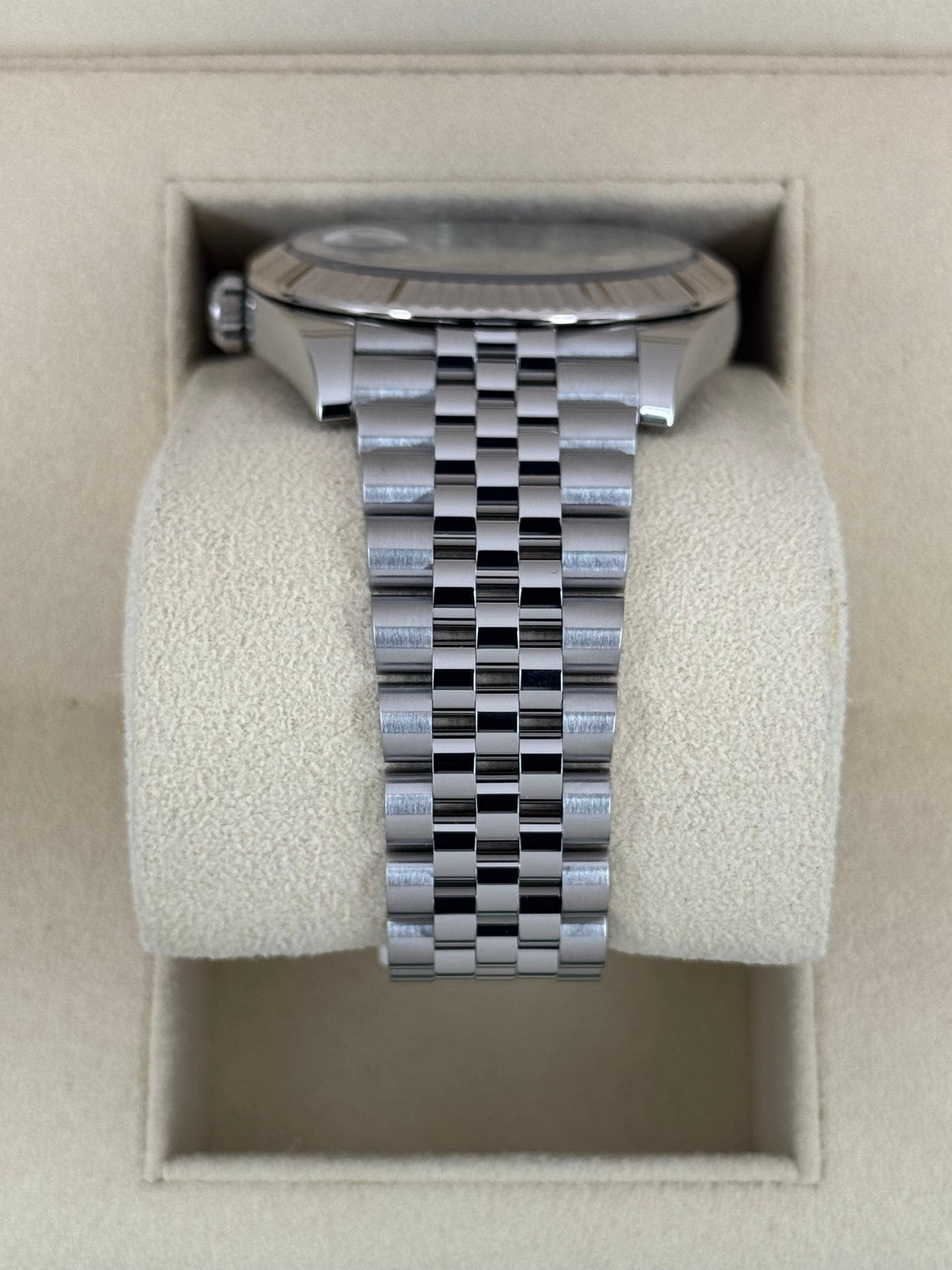 2022 Rolex Datejust 41mm 126334 Stainless Steel Jubilee Green Dial - MyWatchLLC