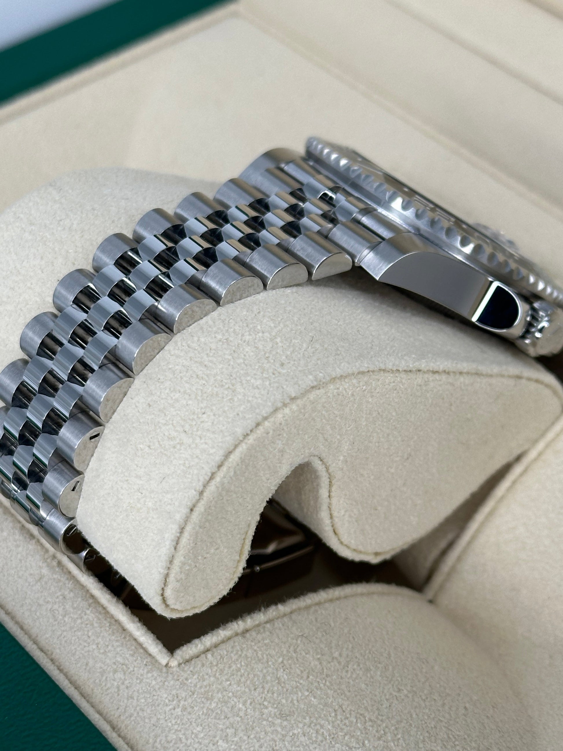 NEW 2023 Rolex GMT-Master II “Spriteâ€?40mm 126720VTNR Jubilee - MyWatchLLC