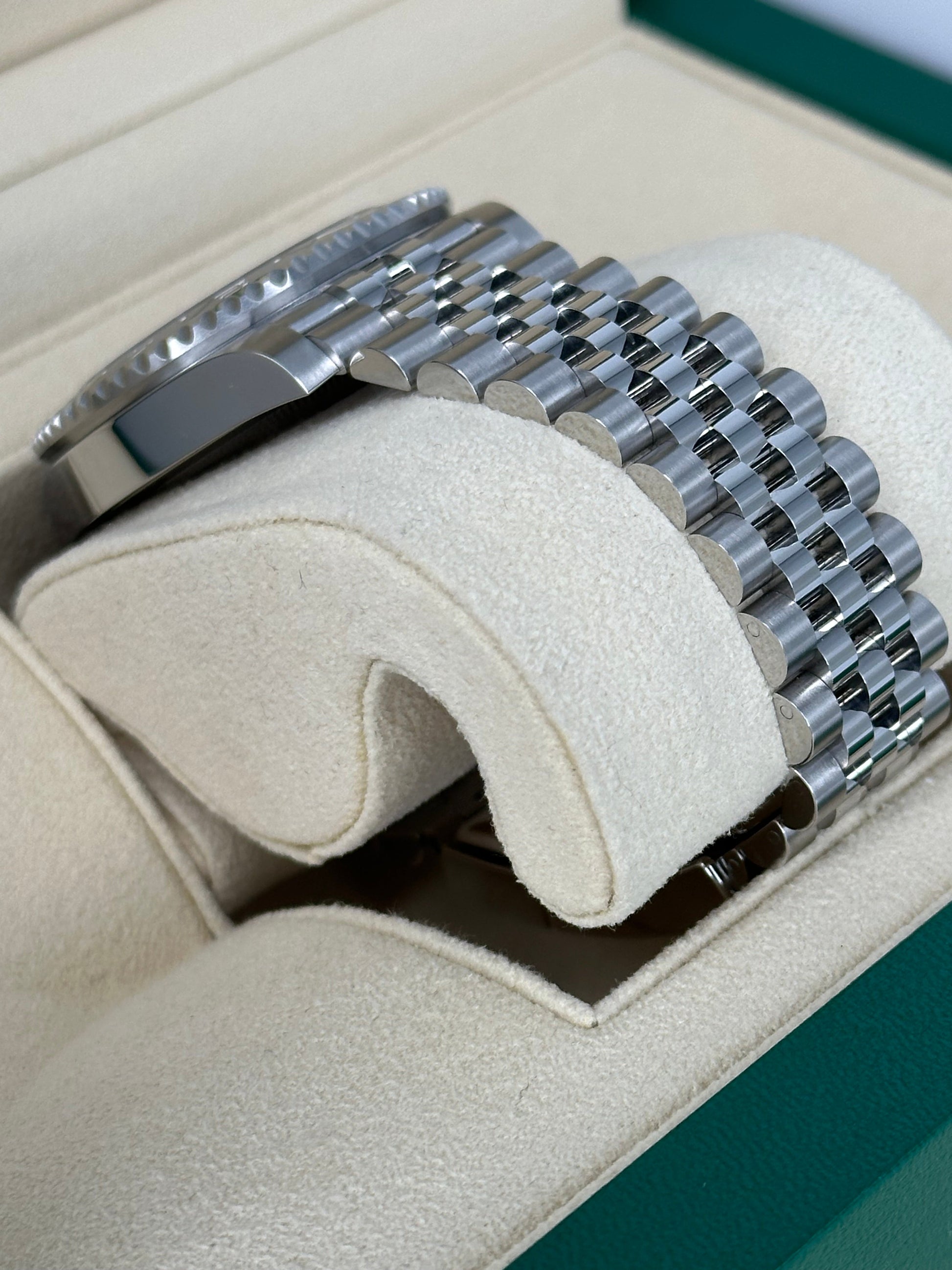 NEW 2023 Rolex GMT-Master II “Spriteâ€?40mm 126720VTNR Jubilee - MyWatchLLC