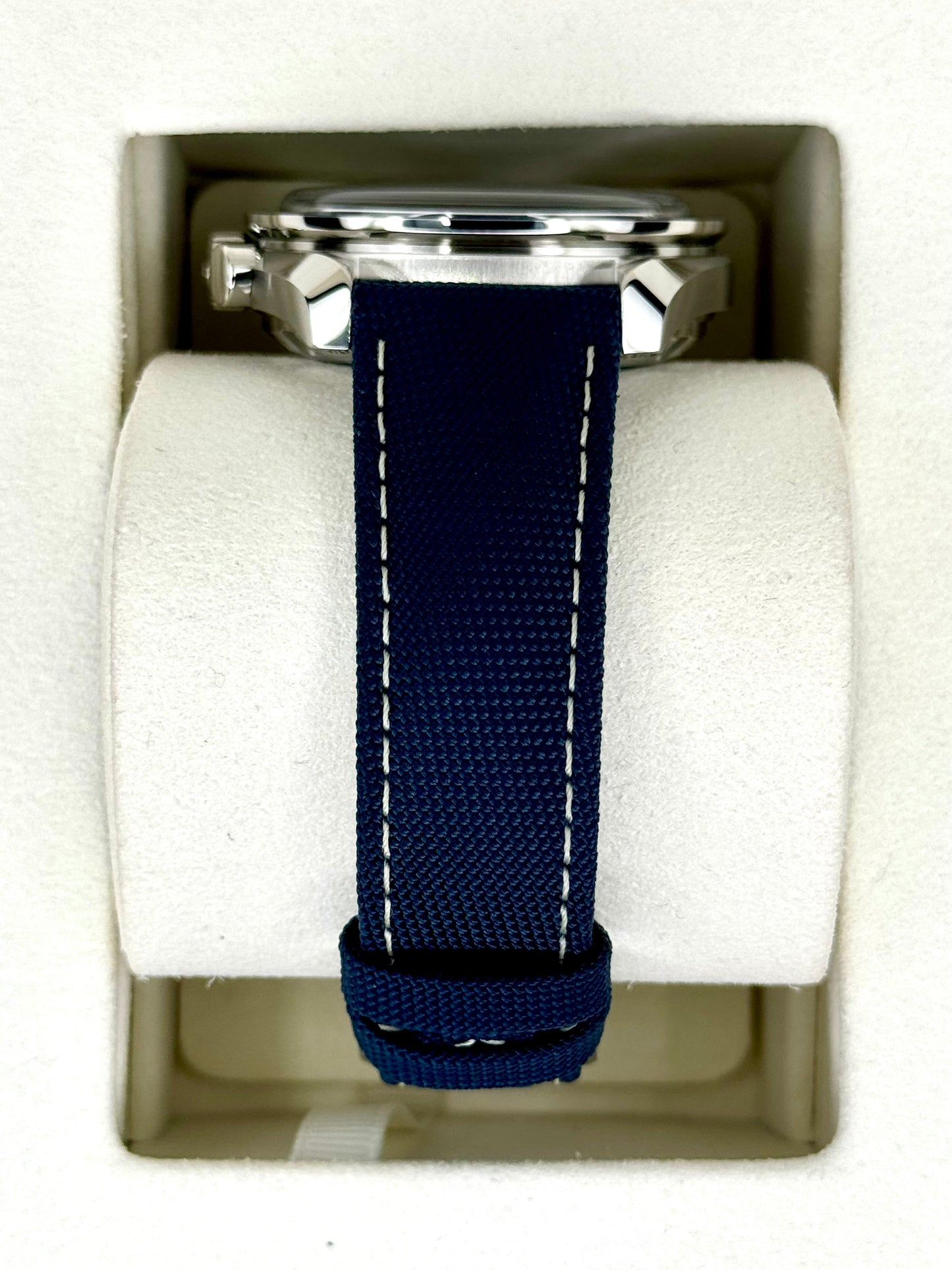 NEW 2024 Omega Speedmaster Silver Snoopy Award 310.32.42.50.02.001 - MyWatchLLC