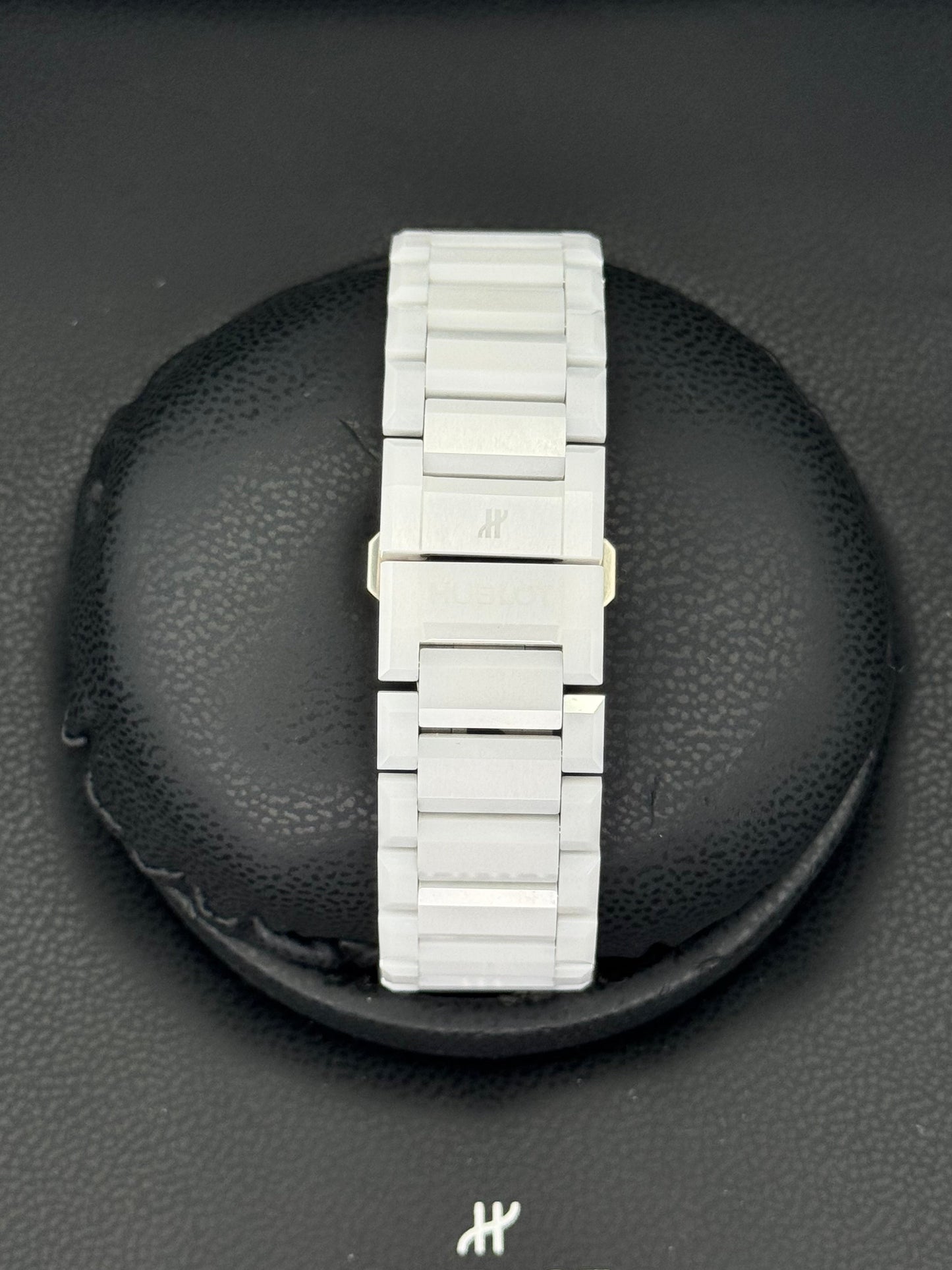 2021 Hublot Big Bang Integrated 42mm 451.HX.1123.HX White Ceramic - MyWatchLLC