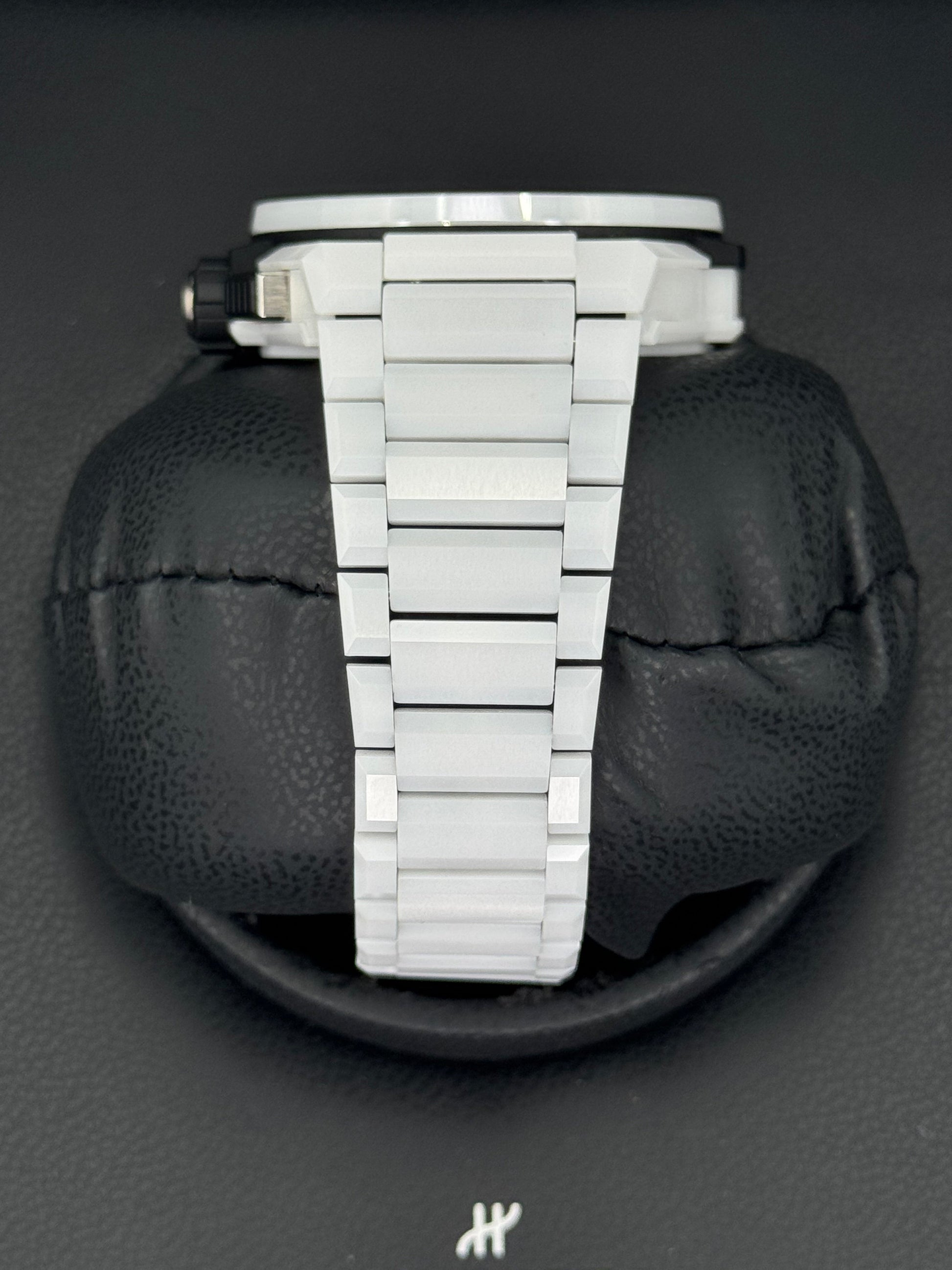 2021 Hublot Big Bang Integrated 42mm 451.HX.1123.HX White Ceramic - MyWatchLLC