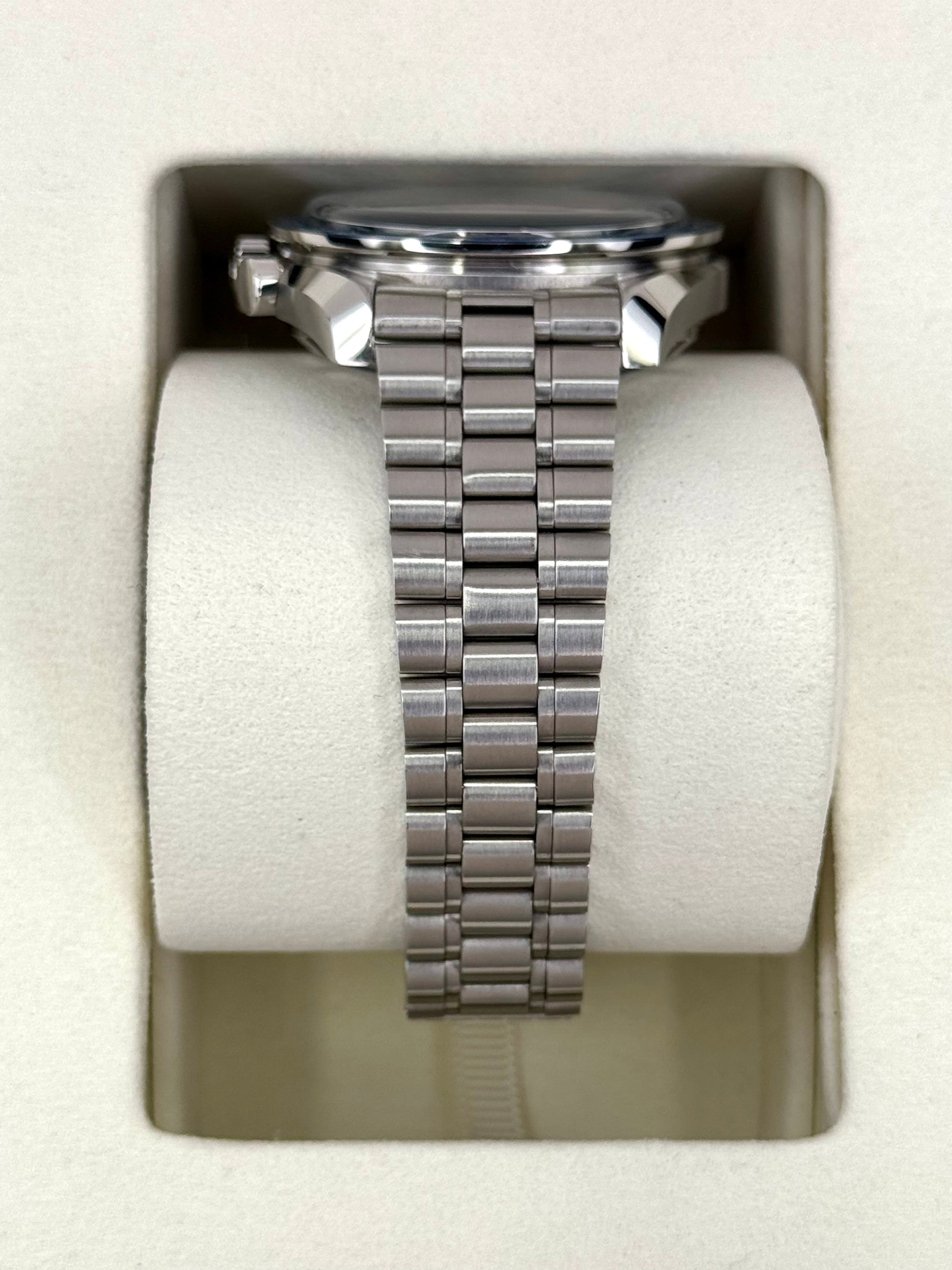 2023 Omega Speedmaster Silver Snoopy Award 310.32.42.50.02.001 - MyWatchLLC