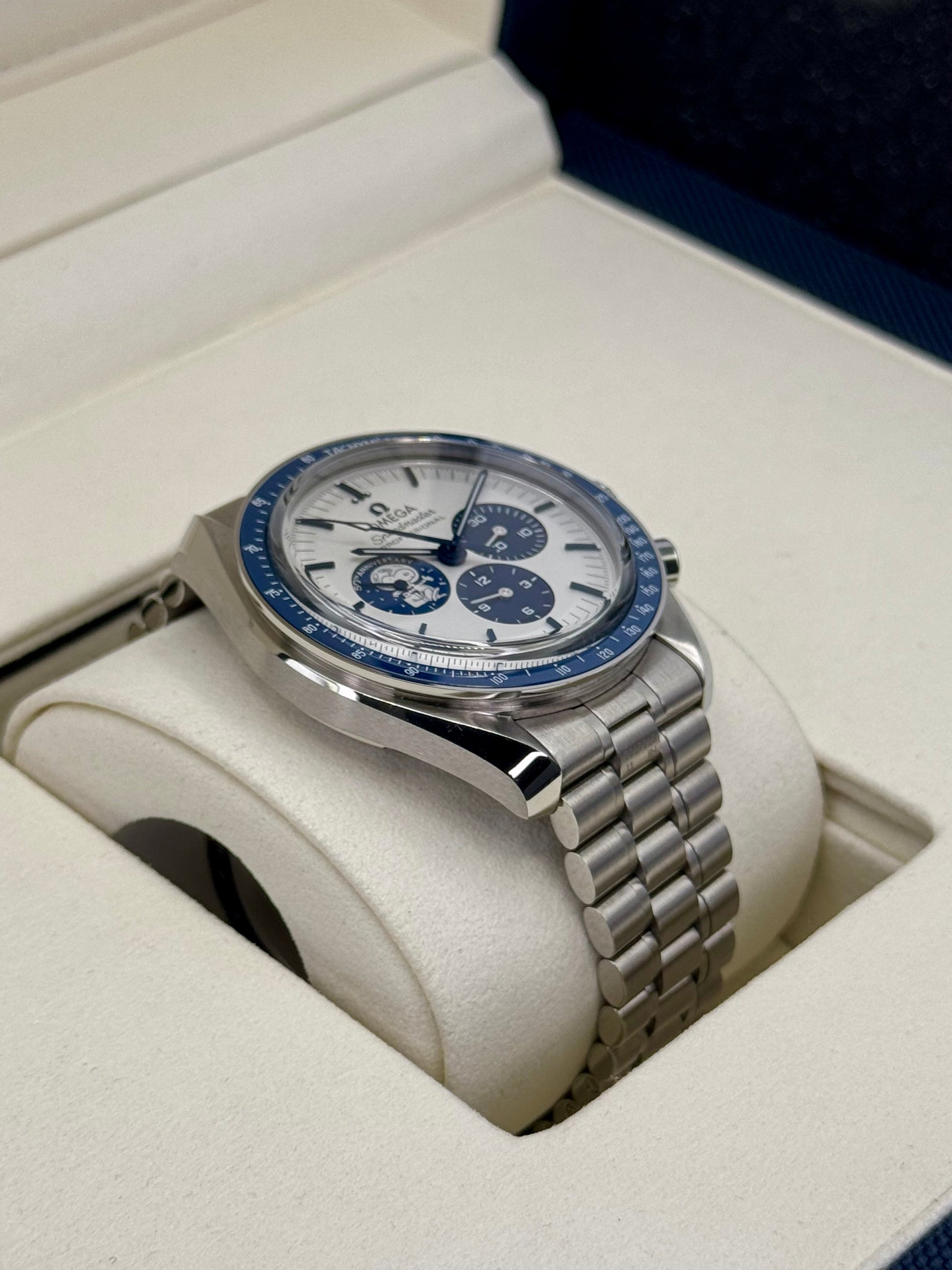 2023 Omega Speedmaster Silver Snoopy Award 310.32.42.50.02.001 - MyWatchLLC