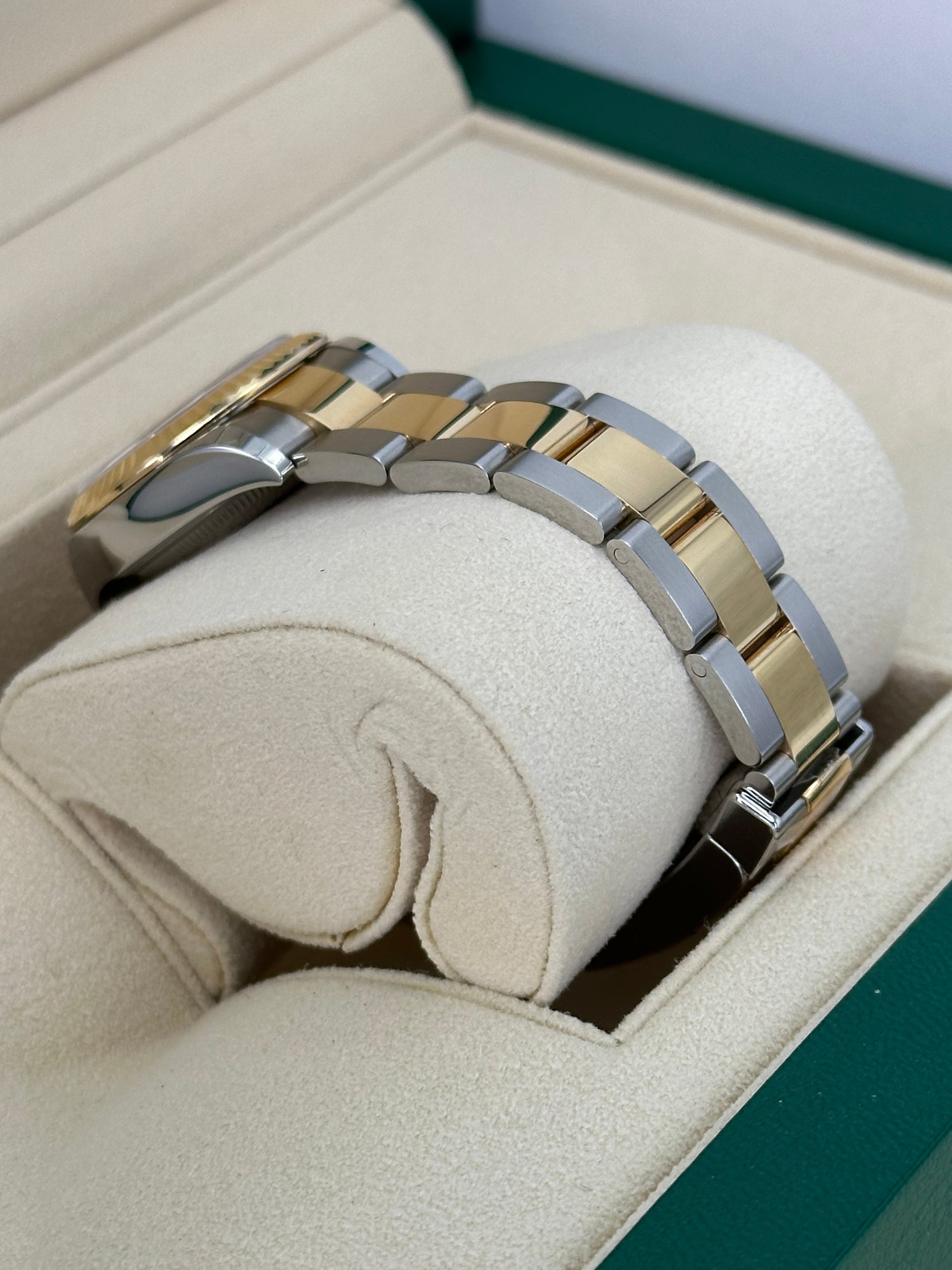 NEW 2022 Rolex Lady Datejust 28mm 279173 - MyWatchLLC