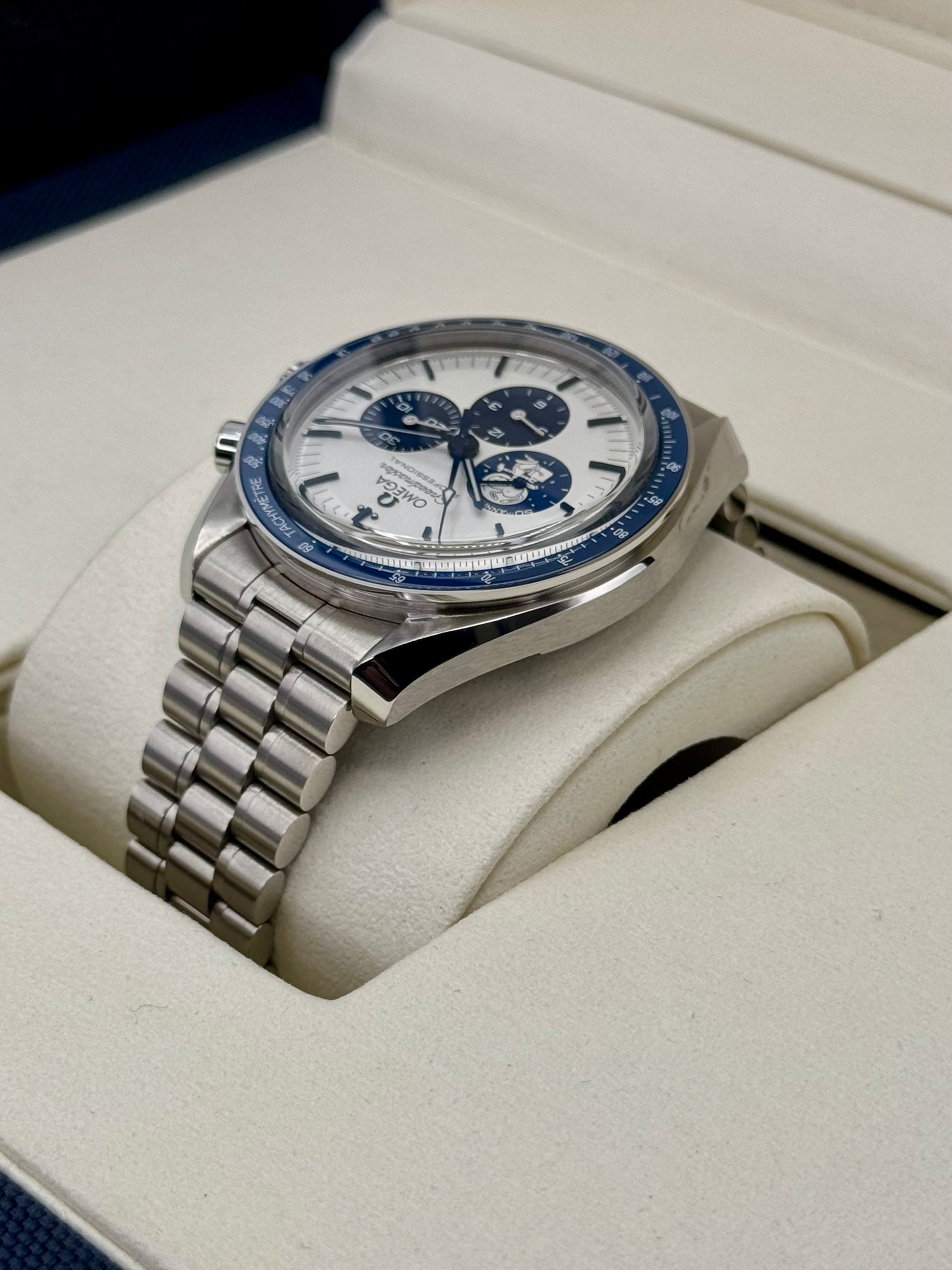 2023 Omega Speedmaster Silver Snoopy Award 310.32.42.50.02.001 - MyWatchLLC
