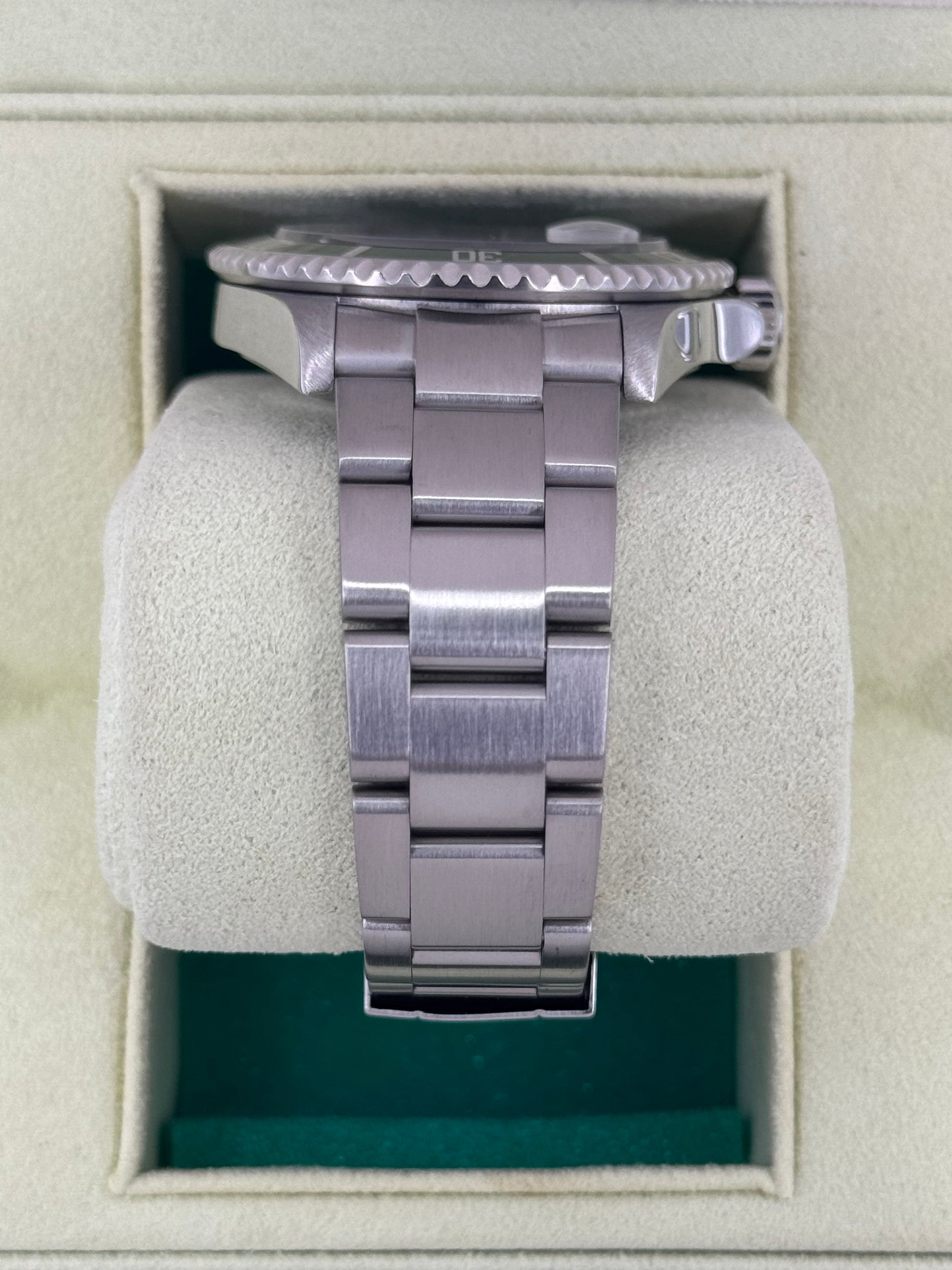 2007 Rolex Submariner "Kermit" 40mm 16610LV Stainless Steel Black Dial - MyWatchLLC