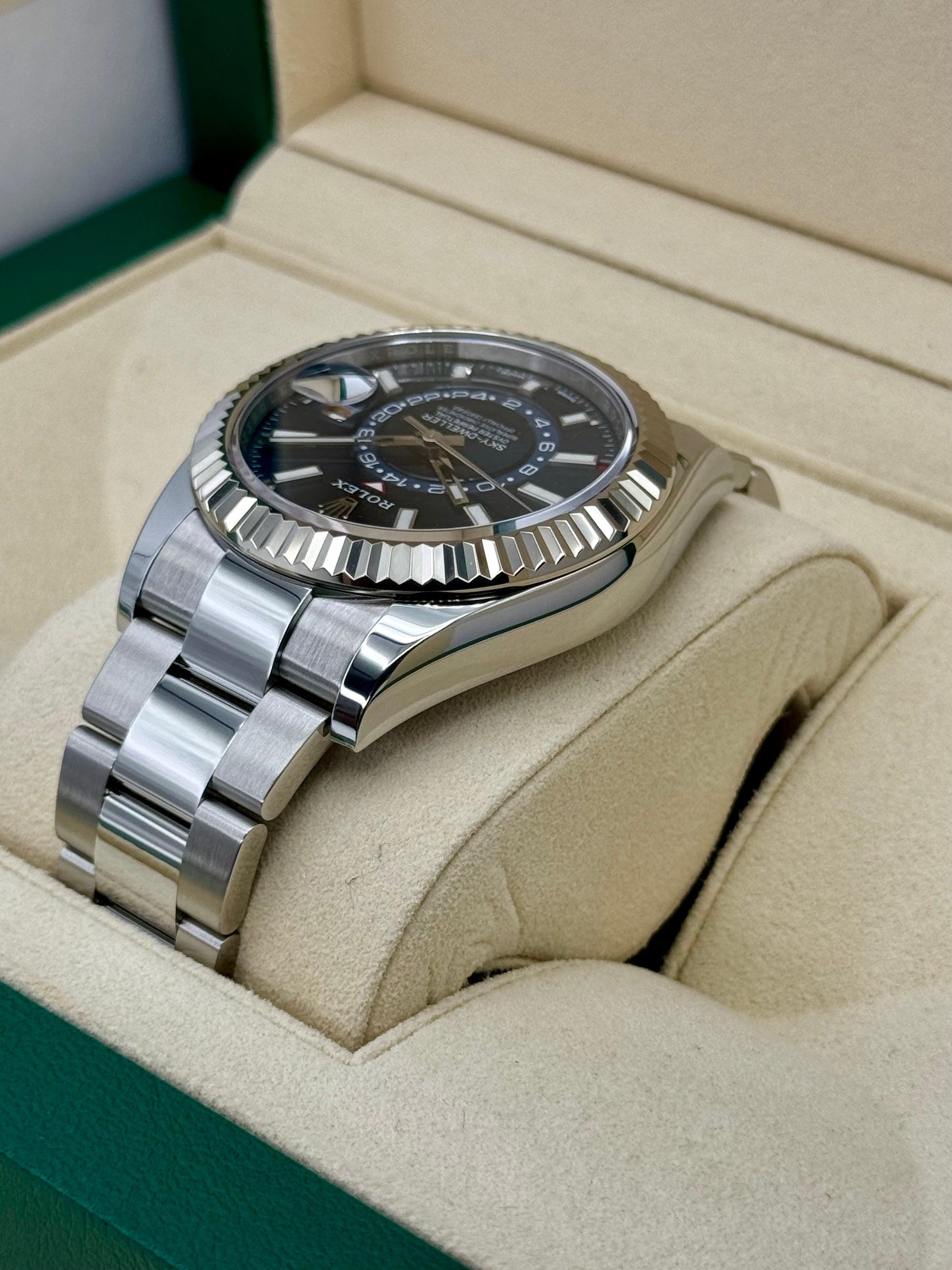 2020 Sky-Dweller 42mm 326934 Stainless Steel Oyster Blue Dial - MyWatchLLC