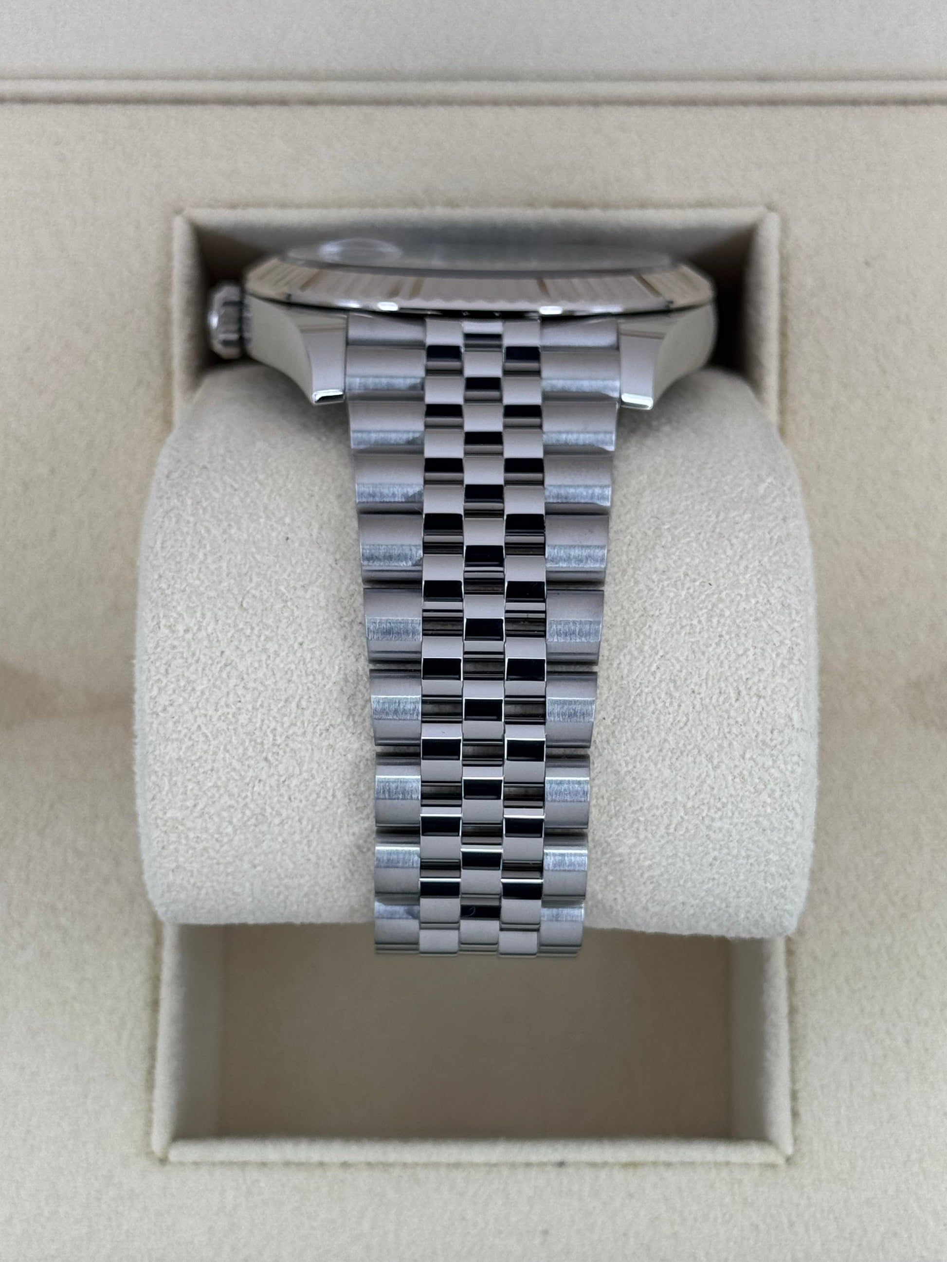 2024 Rolex Datejust 41mm 126334 Stainless Steel Jubilee Mint Green Dial - MyWatchLLC