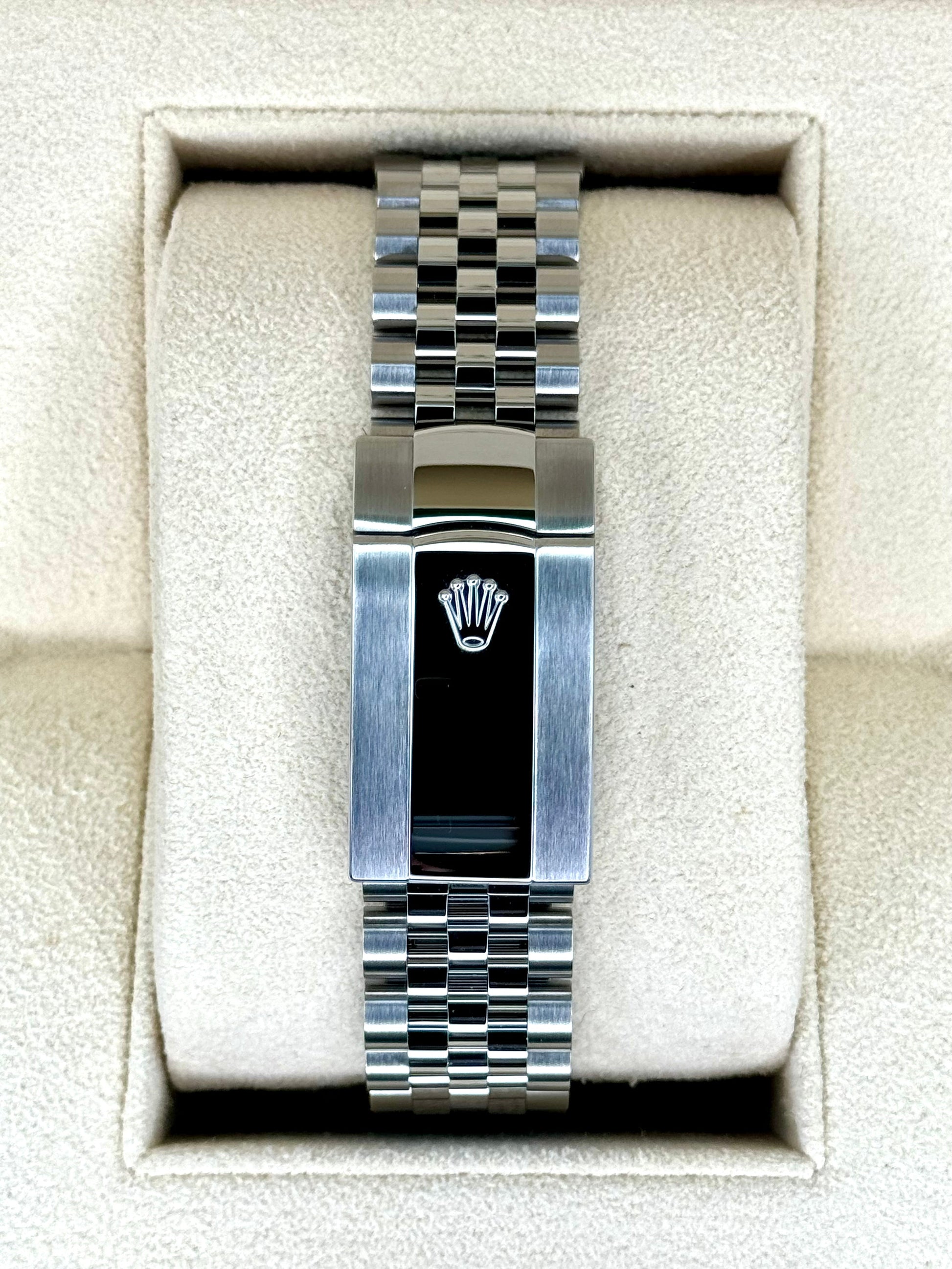 NEW 2024 Rolex Datejust 36mm 126234 Stainless Steel Jubilee Silver Dial - MyWatchLLC