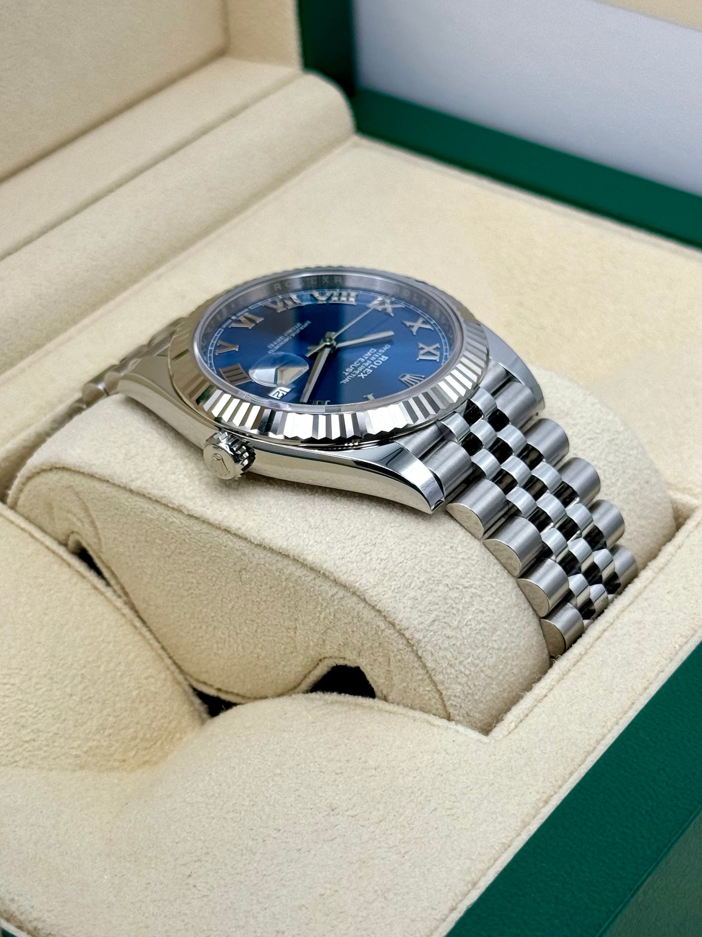 NEW 2024 Rolex Datejust 41mm 126334 Jubilee Blue Roman Numeral Dial - MyWatchLLC