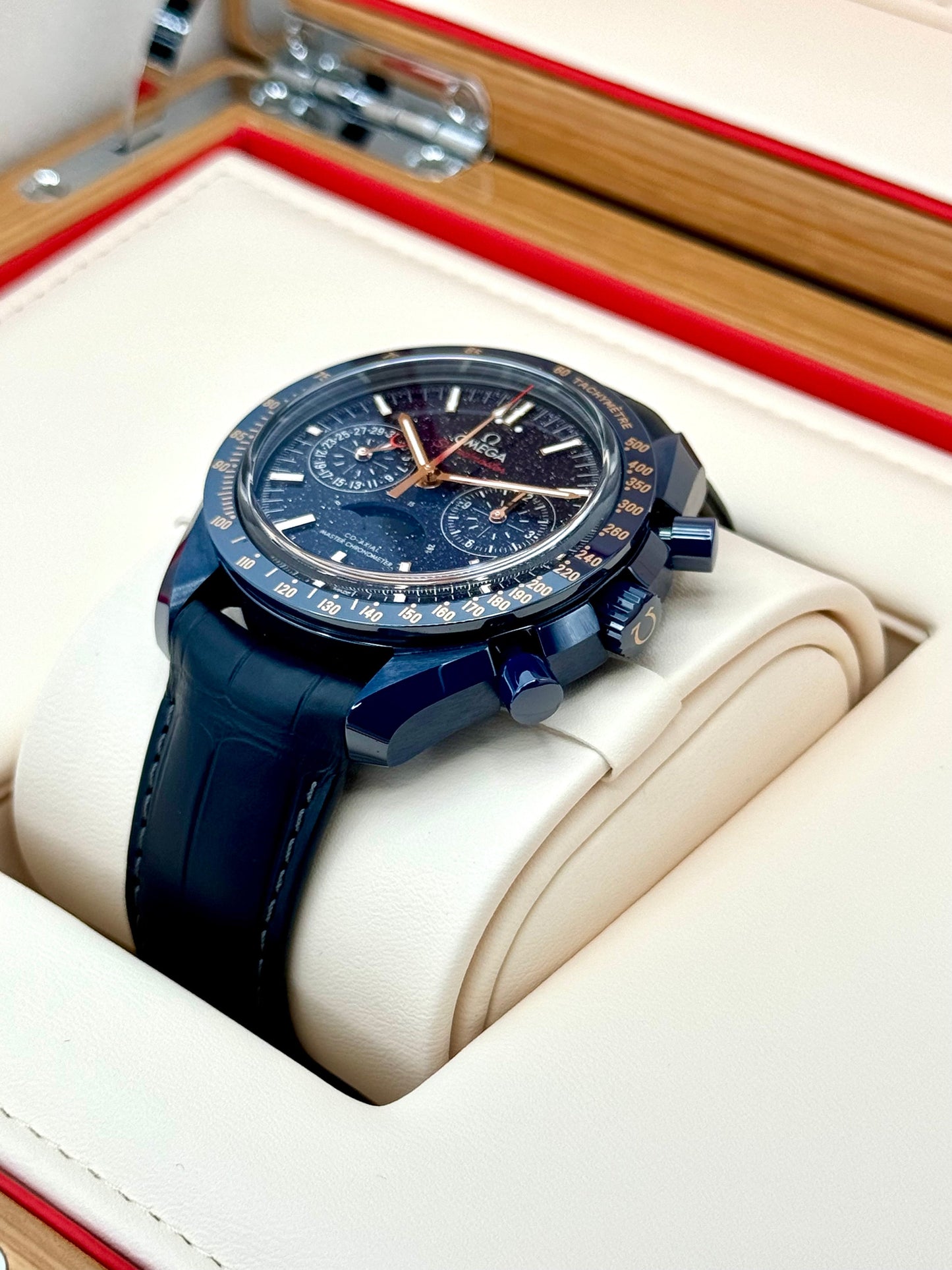 New 2024 Omega Speedmaster Moonphase 44.2mm 30493445203001 Blue Dial - MyWatchLLC