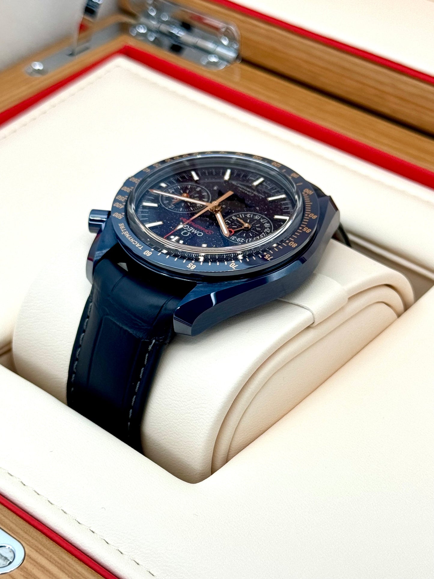 New 2024 Omega Speedmaster Moonphase 44.2mm 30493445203001 Blue Dial - MyWatchLLC