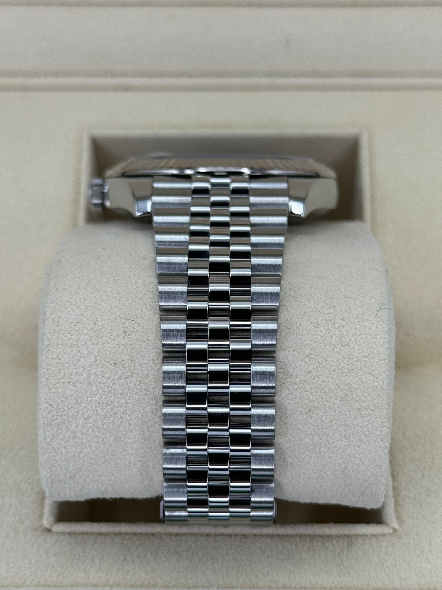 2021 Rolex Datejust 41mm Stainless Steel Jubilee Wimbledon Dial - MyWatchLLC