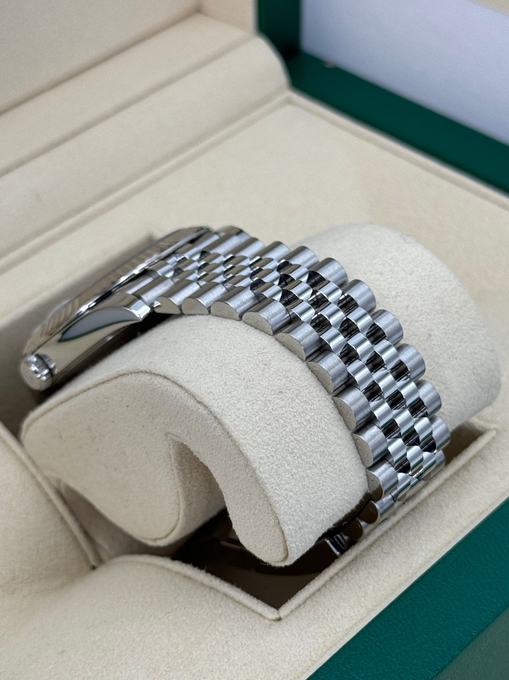 2021 Rolex Datejust 41mm Stainless Steel Jubilee Wimbledon Dial - MyWatchLLC