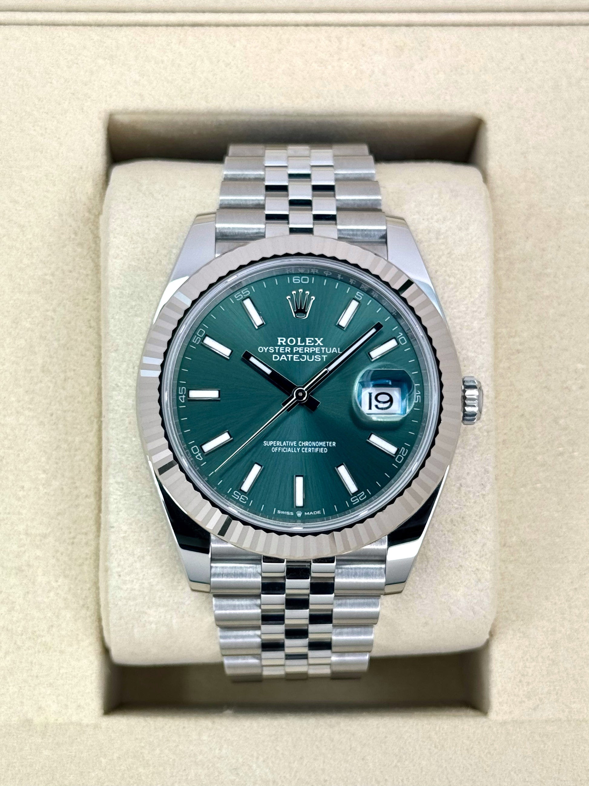 NEW 2025 Rolex Datejust 41mm 126334 Jubilee Green Dial - MyWatchLLC