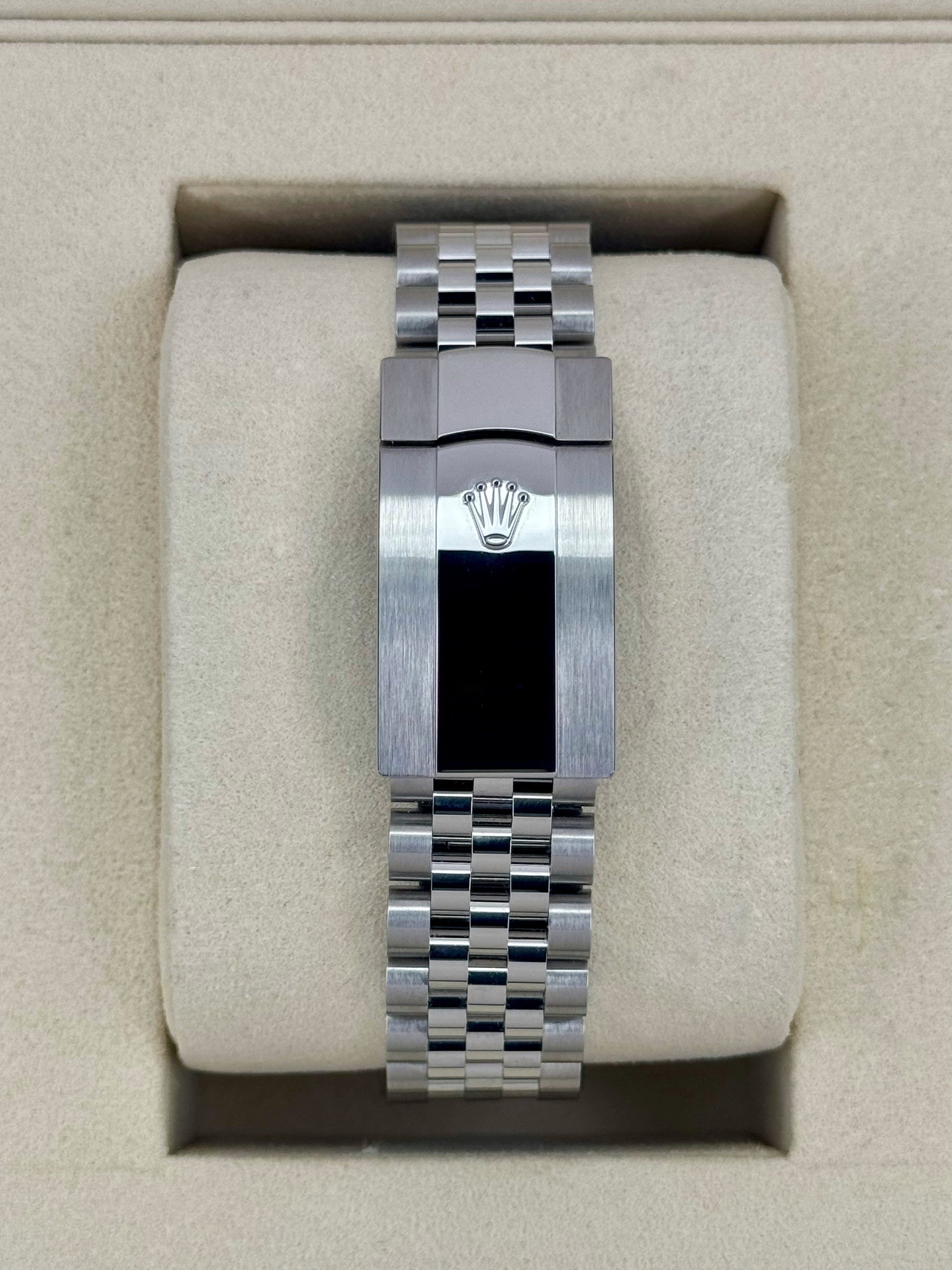 NEW 2025 Rolex Datejust 41mm 126334 Jubilee Green Dial - MyWatchLLC