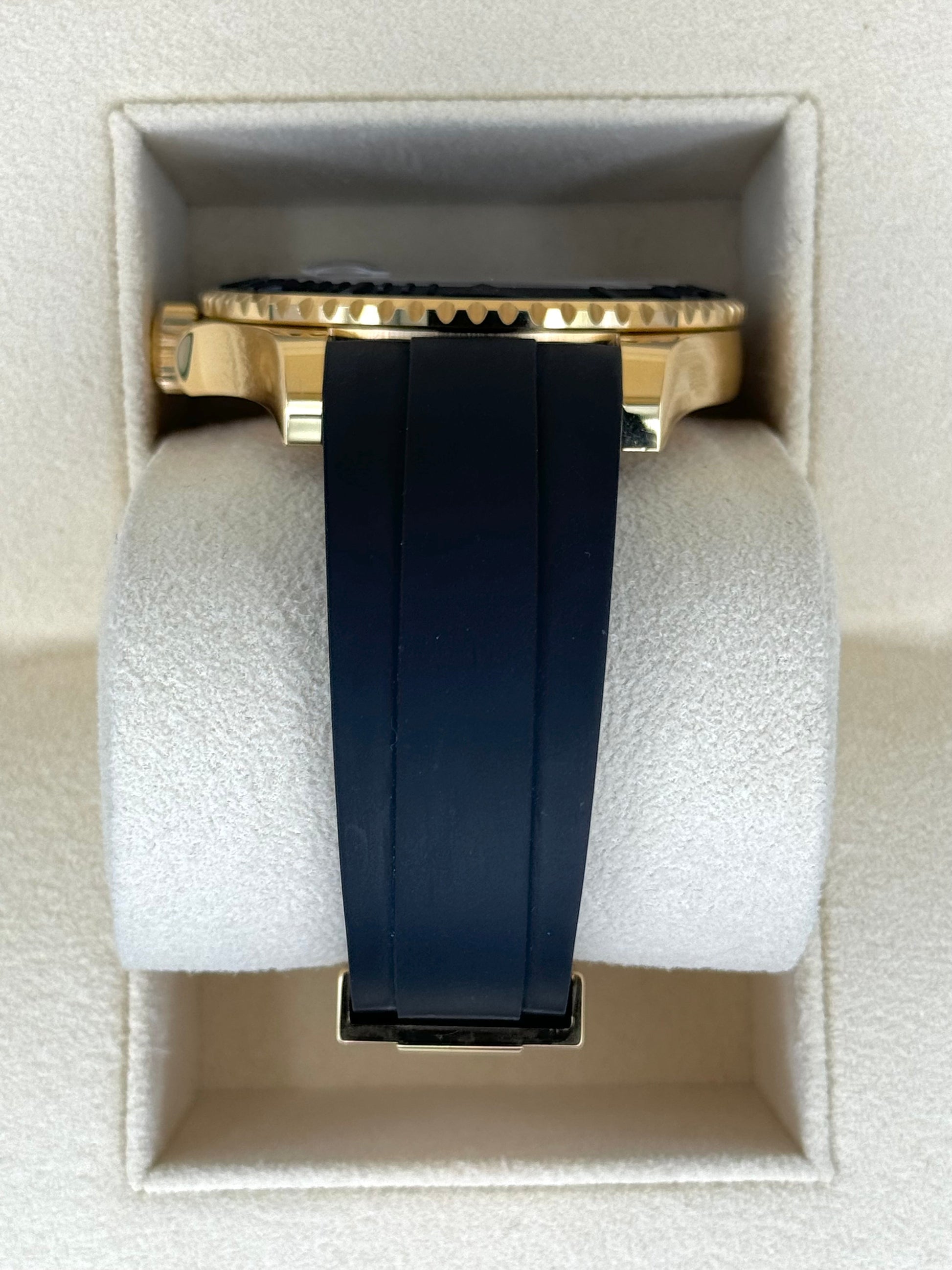 2024 Rolex Yacht-Master 42mm 226658 Gold Oysterflex Black Dial - MyWatchLLC